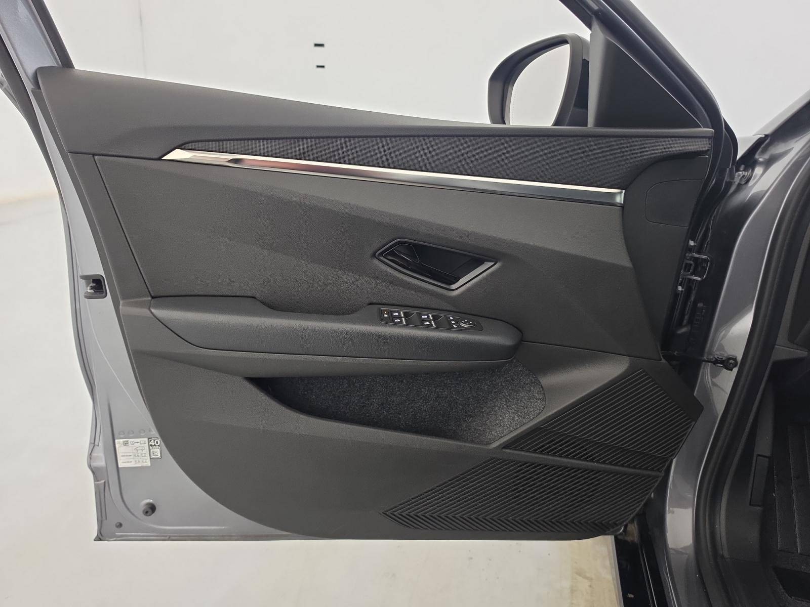 Vente en ligne Renault Megane E-Tech  EV40 130ch standard charge au prix de 19 990 €