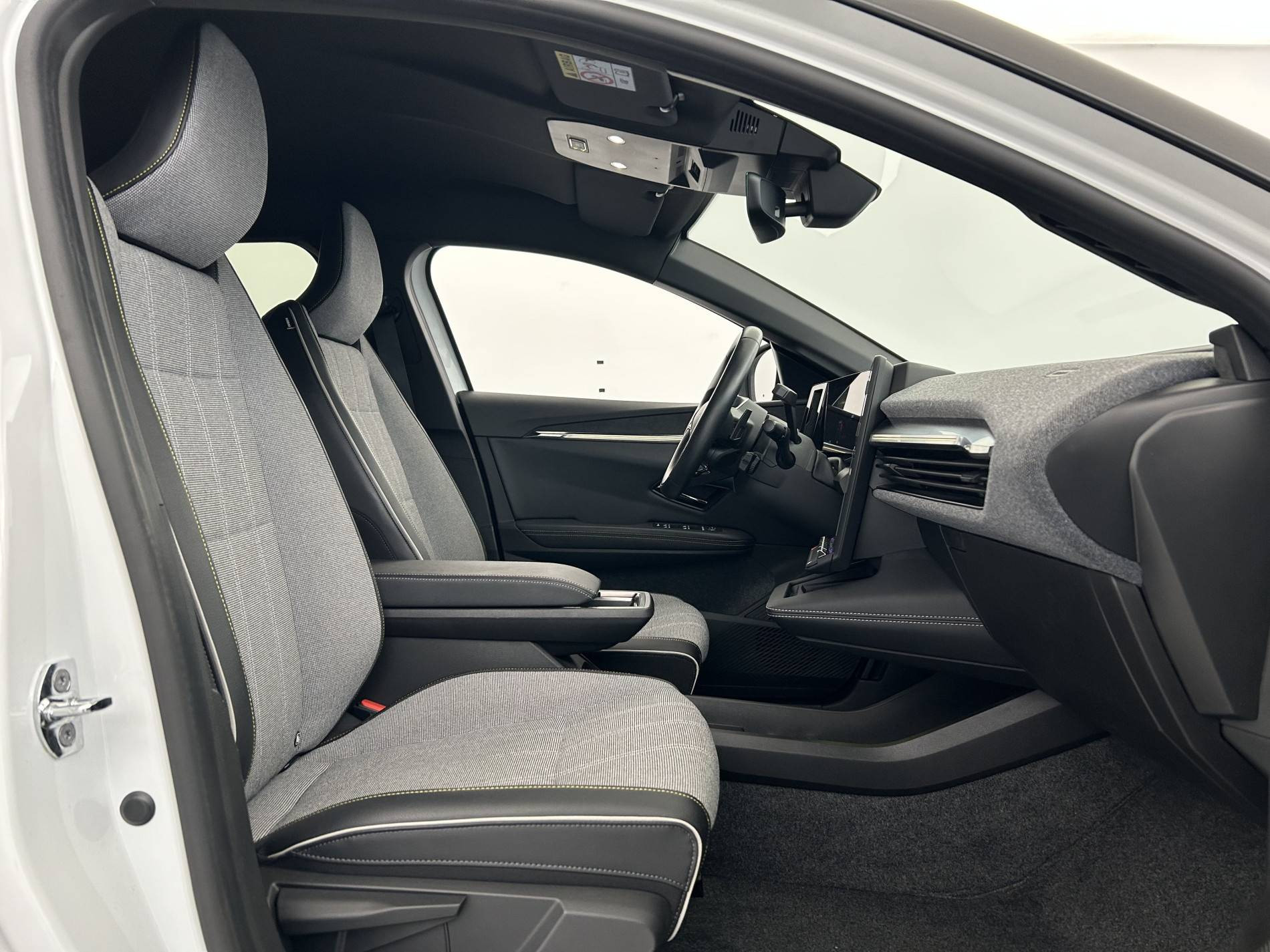 Vente en ligne Renault Megane E-Tech  EV40 130ch standard charge au prix de 20 790 €