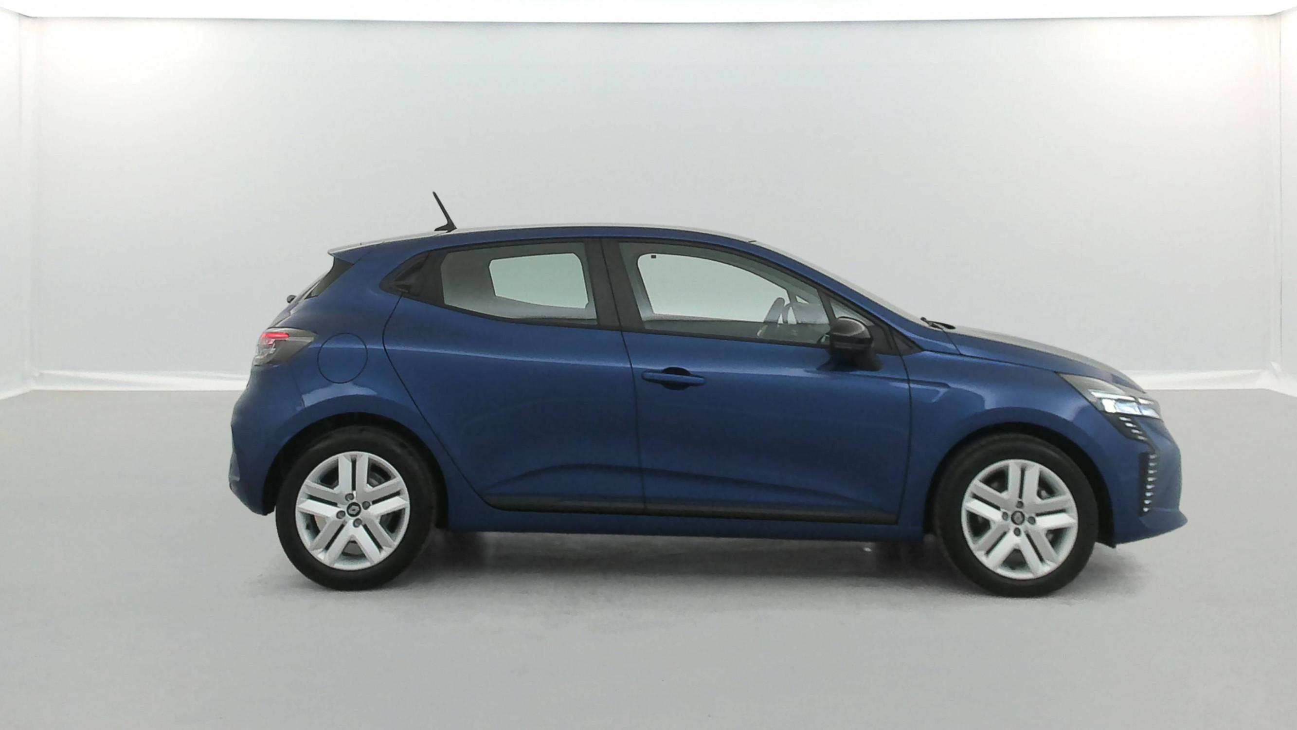 Vente en ligne Renault Clio 5 Clio Blue dCi 100 ch au prix de 18 791 €