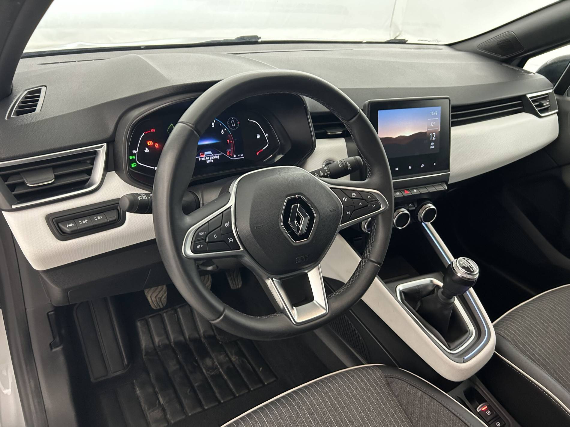 Vente en ligne Renault Clio 5 Clio TCe 90 au prix de 15 690 €