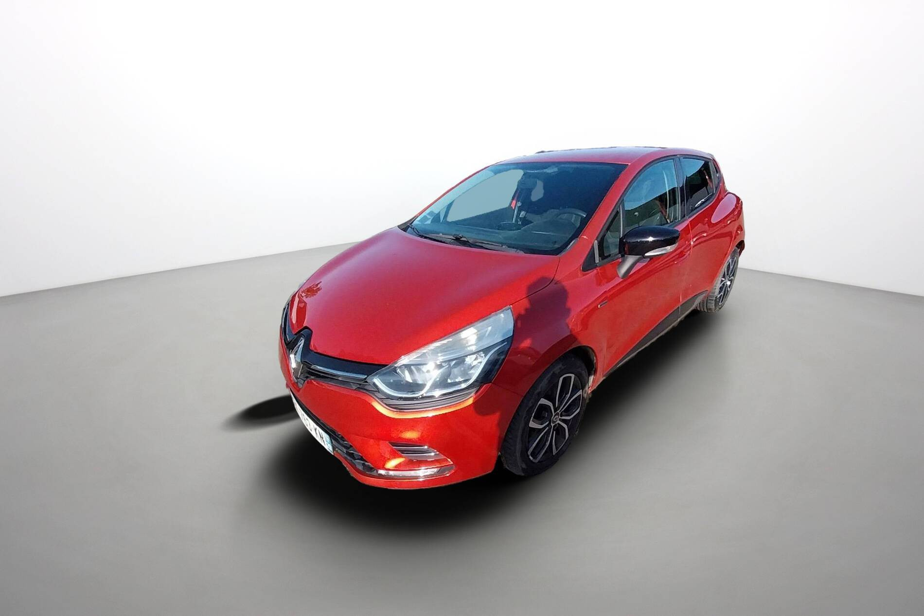 Vente en ligne Renault Clio 4 Clio 1.2 16V 75 au prix de 10 490 €