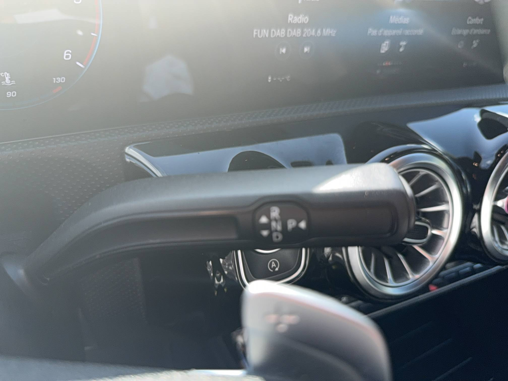 Vente en ligne Mercedes CLA Shooting Brake CLA Coupé 180 d 8G-DCT au prix de 25 990 €
