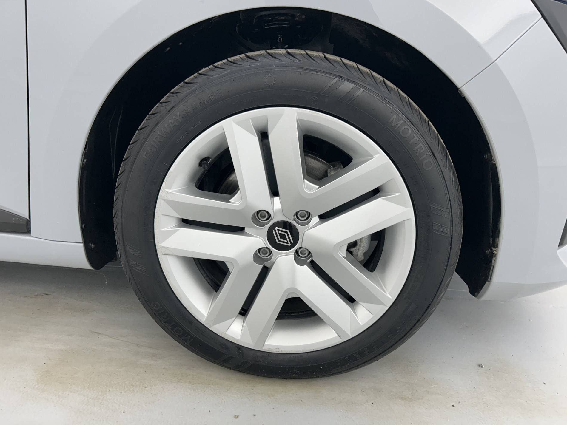 Vente en ligne Renault Clio 5 Clio E-Tech full hybrid 145 ch GSR2 au prix de 19 800 €