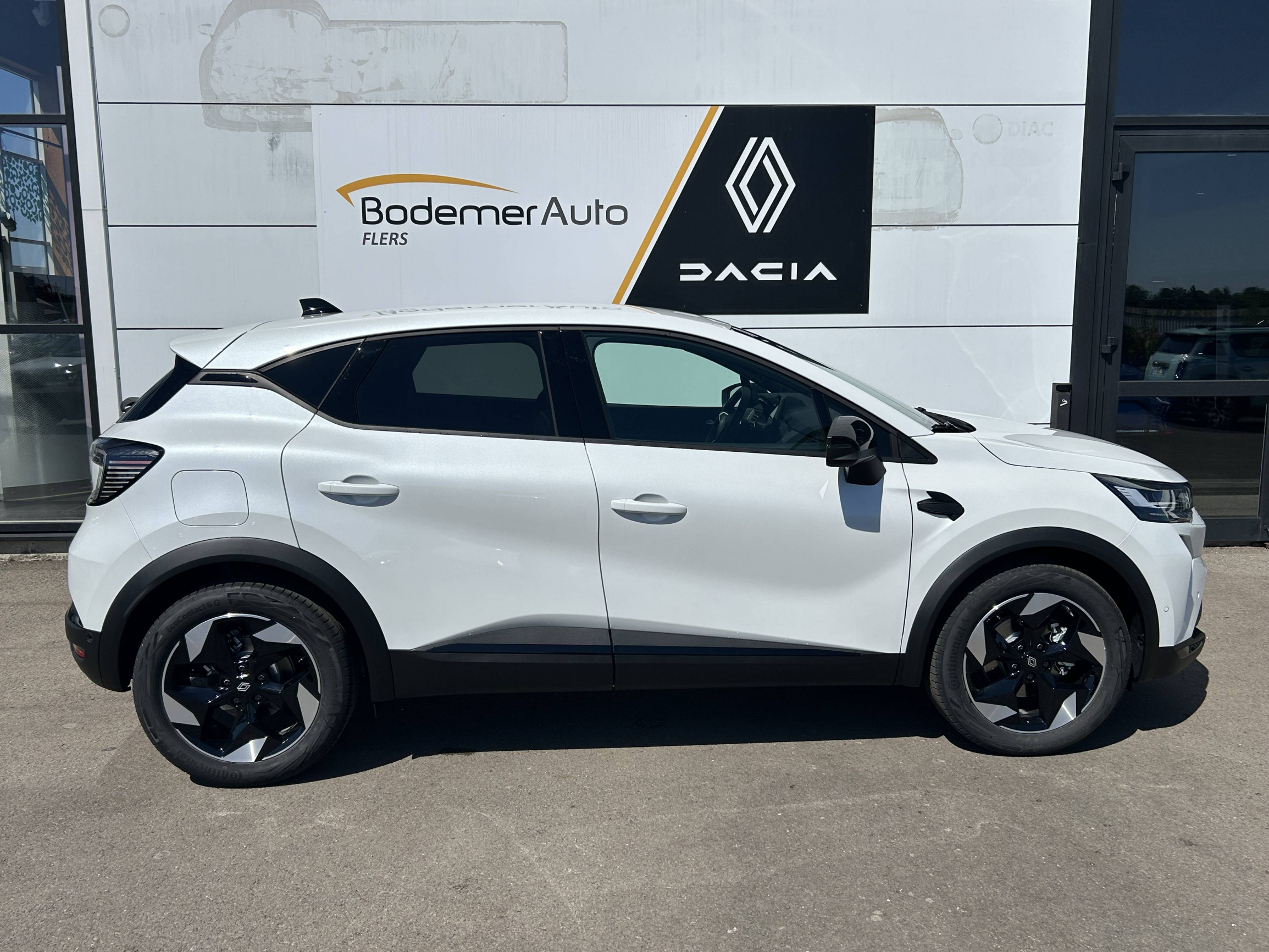 Vente en ligne Renault Captur  E-Tech full hybrid 160 ch au prix de 29 890 €