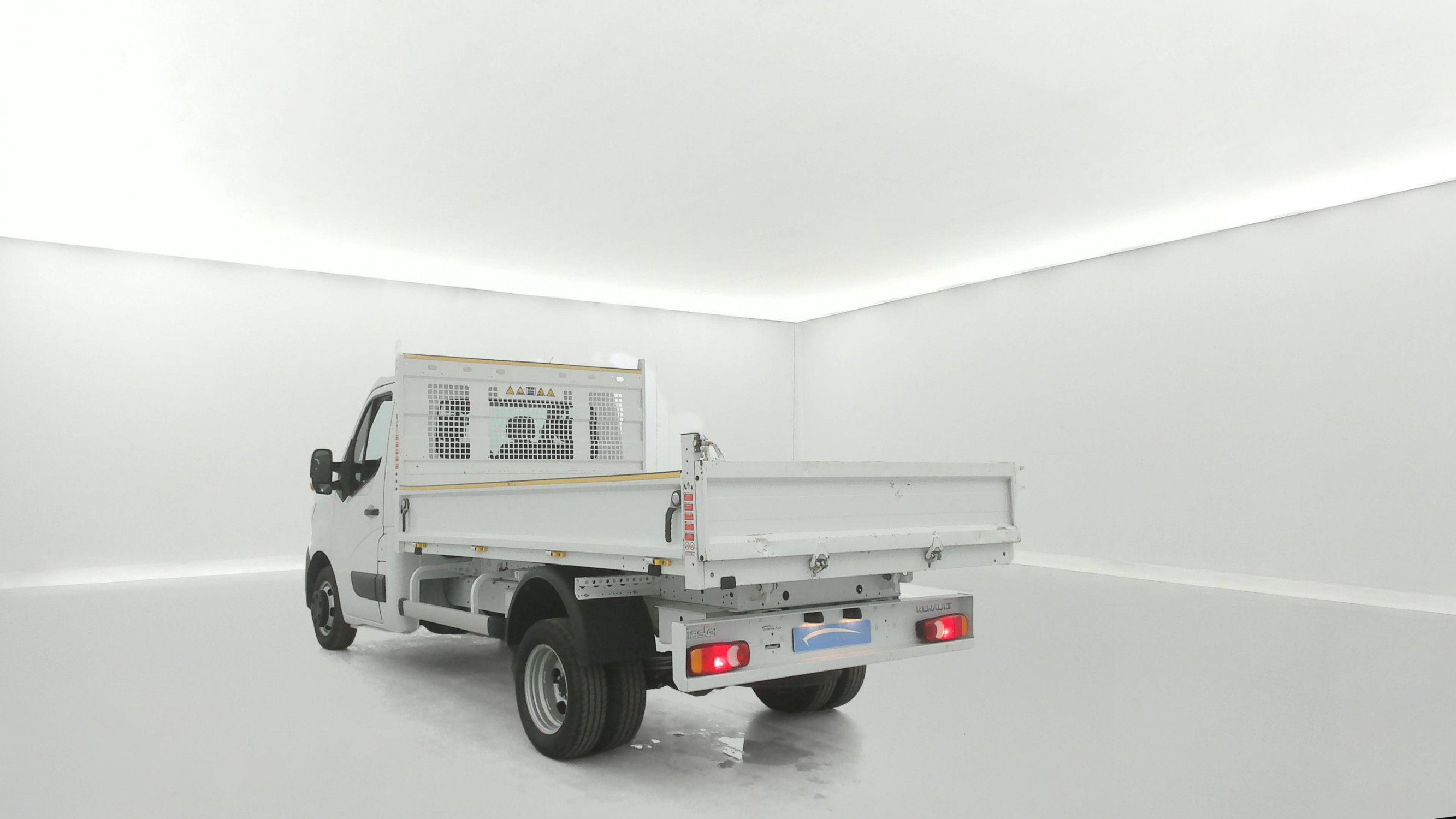 Vente en ligne Renault Master 3 Châssis Cabine MASTER CC PROP RJ3500 L2 PAFC BLUE DCI 130 EURO VI au prix de 33 000 €