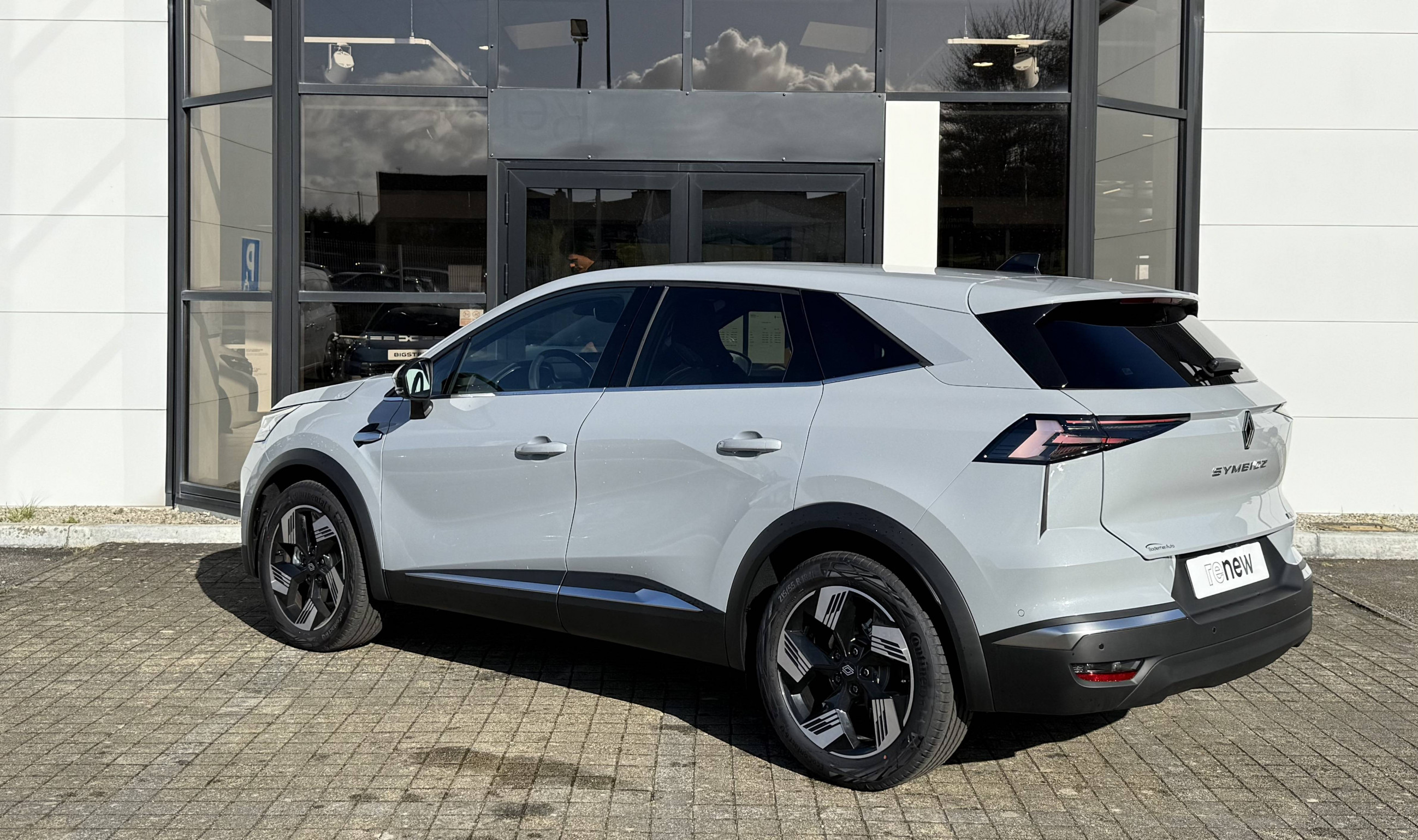 Vente en ligne Renault Symbioz  E-Tech full hybrid 160 ch au prix de 35 400 €