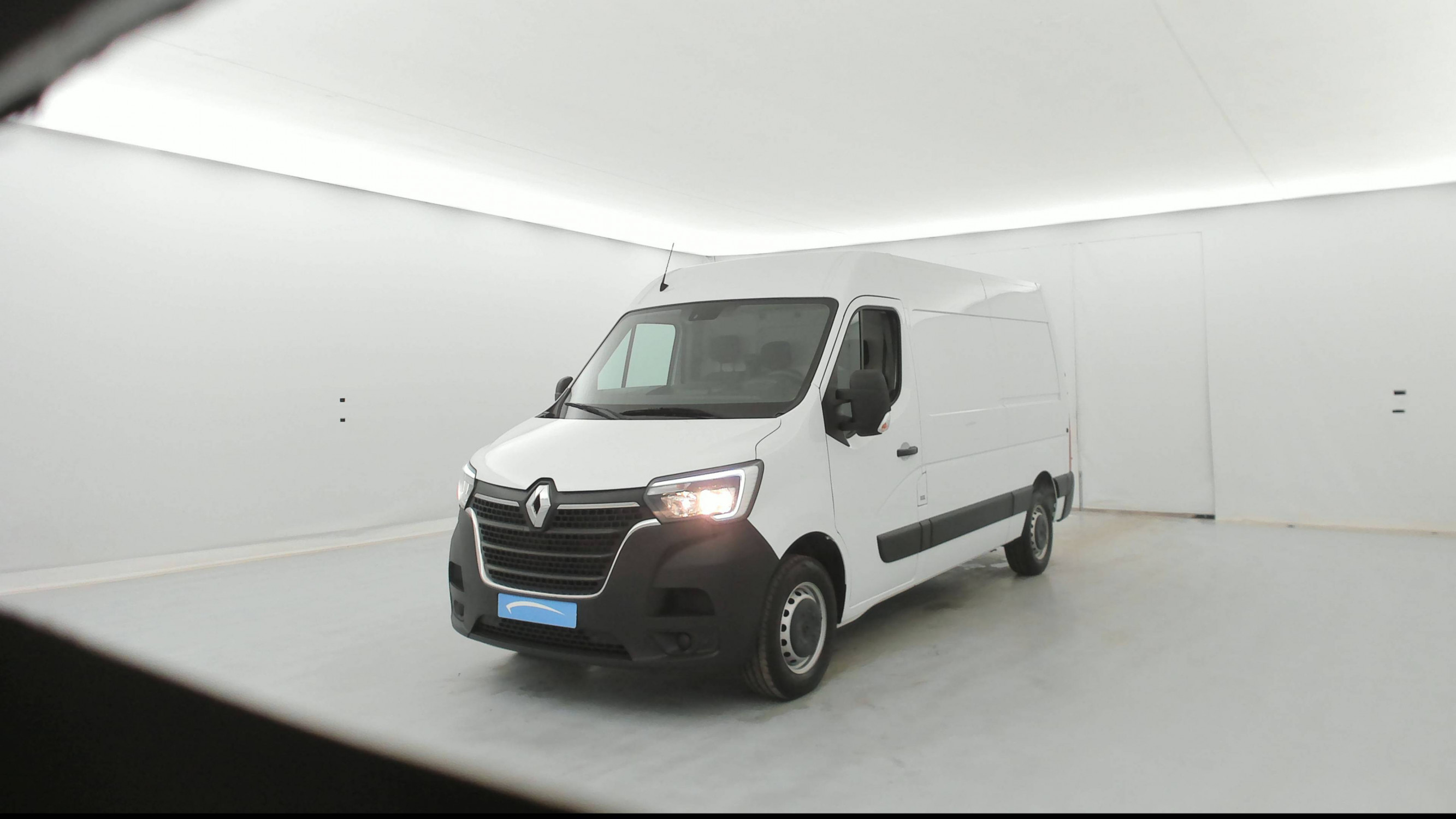 Renault Master Fourgon MASTER FGN TRAC F3500 L2H2 BLUE DCI 135 occasion de 2023 en vente à Brest