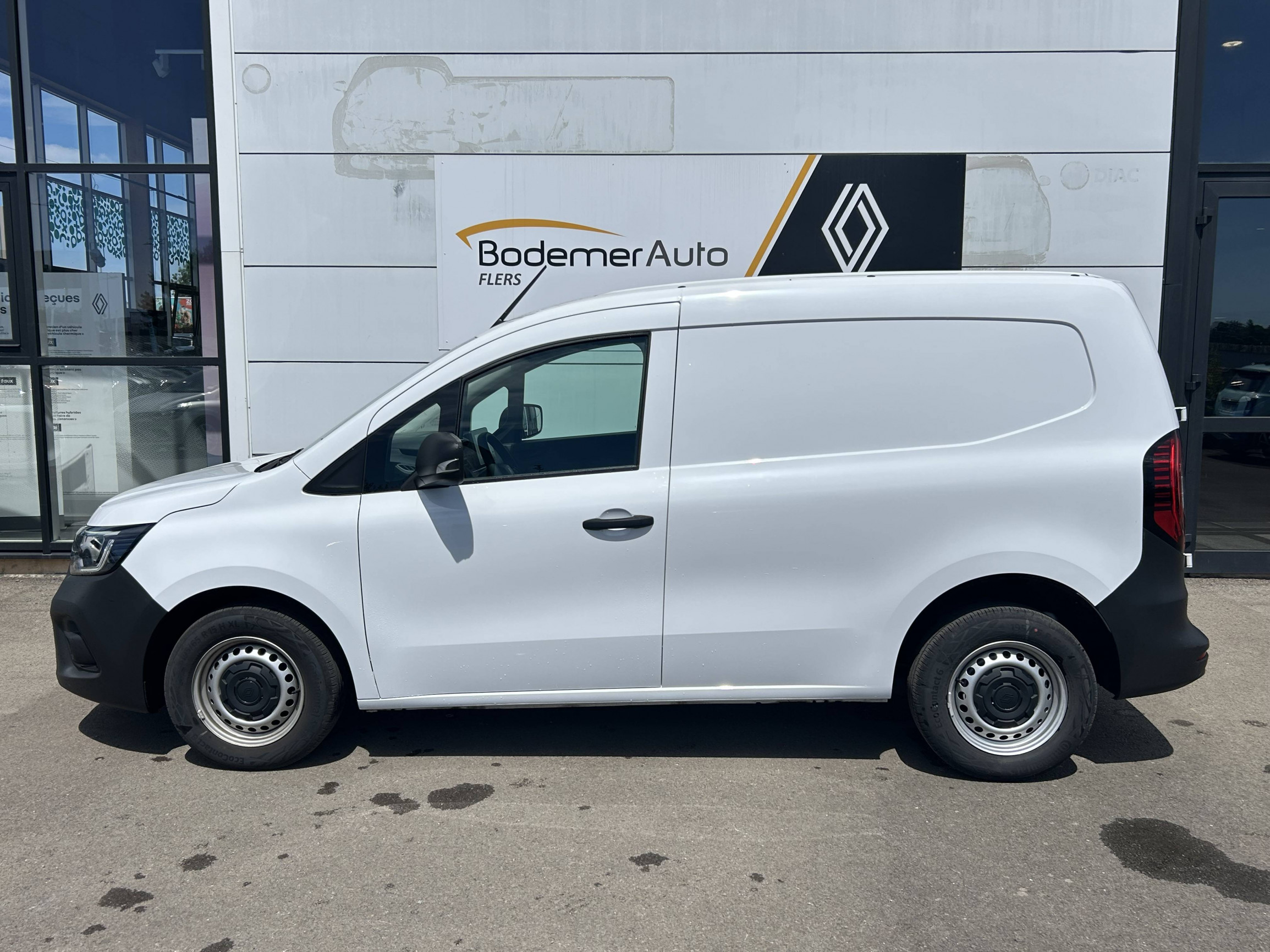 Vente en ligne Renault Kangoo Van  TOLE L1 BLUE DCI 95 AUTO au prix de 21 450 €