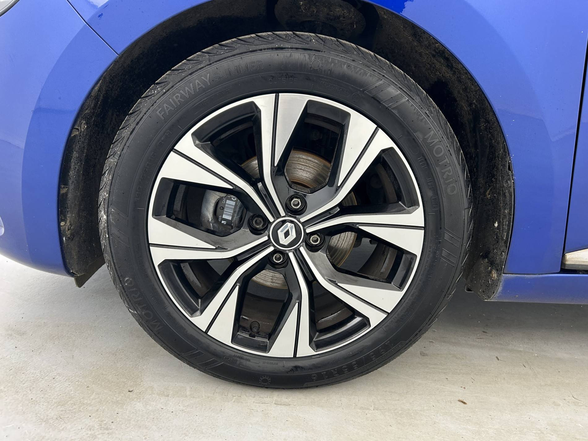 Vente en ligne Renault Clio 5 Clio TCe 90 - 21N au prix de 13 790 €