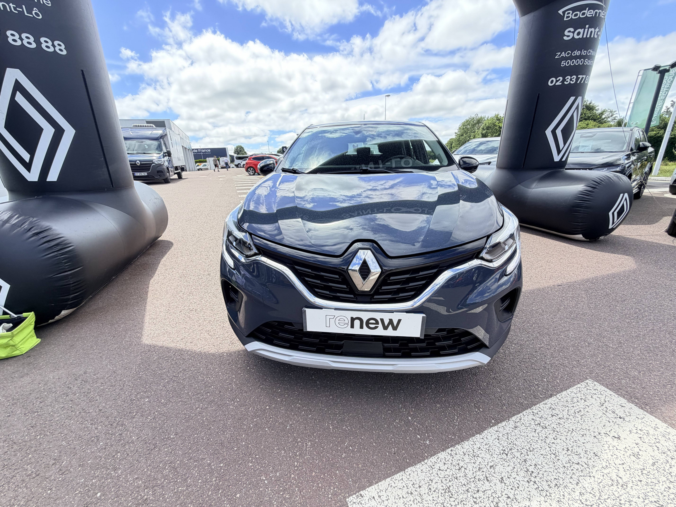 Renault Captur  E-Tech full hybrid 145 occasion de 2022 en vente à Saint-Lô