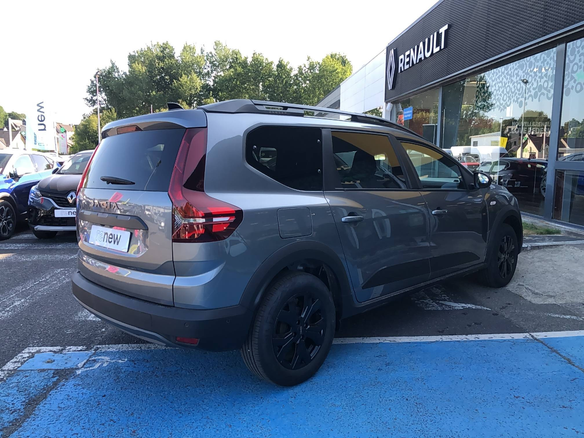 Vente en ligne Dacia Jogger  Hybrid 140 7 places GSR2 au prix de 25 890 €
