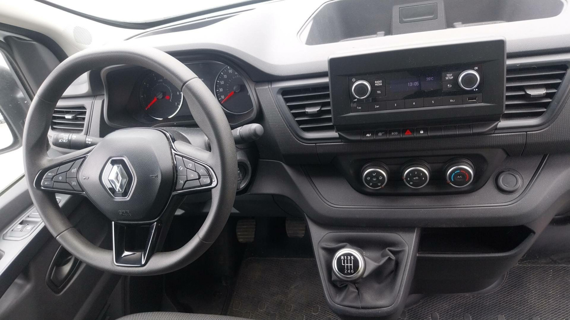 Vente en ligne Renault Trafic 3 Fourgon TRAFIC FGN L2H1 3000 KG BLUE DCI 130 au prix de 22 990 €