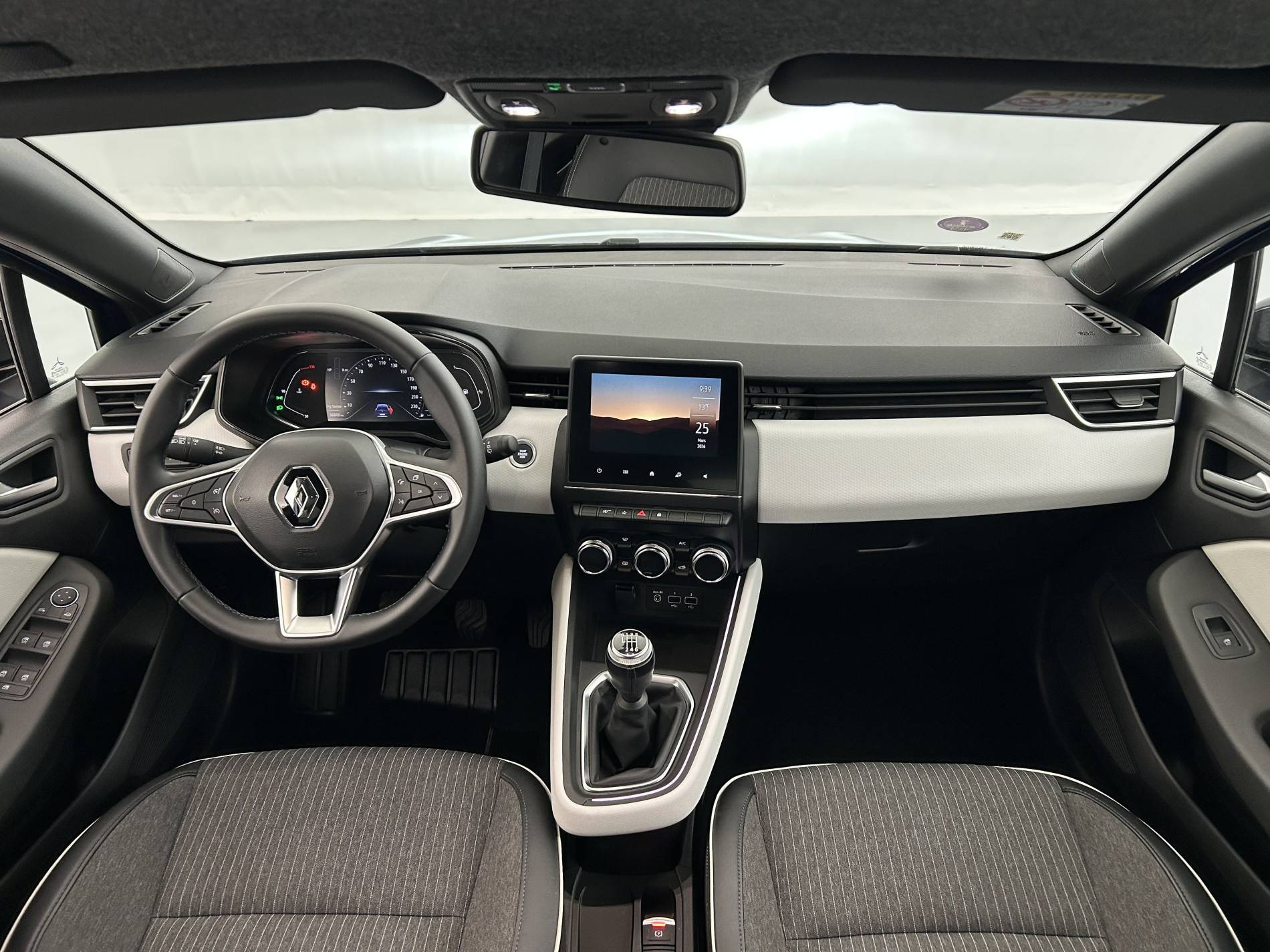 Vente en ligne Renault Clio 5 Clio TCe 90 au prix de 15 890 €