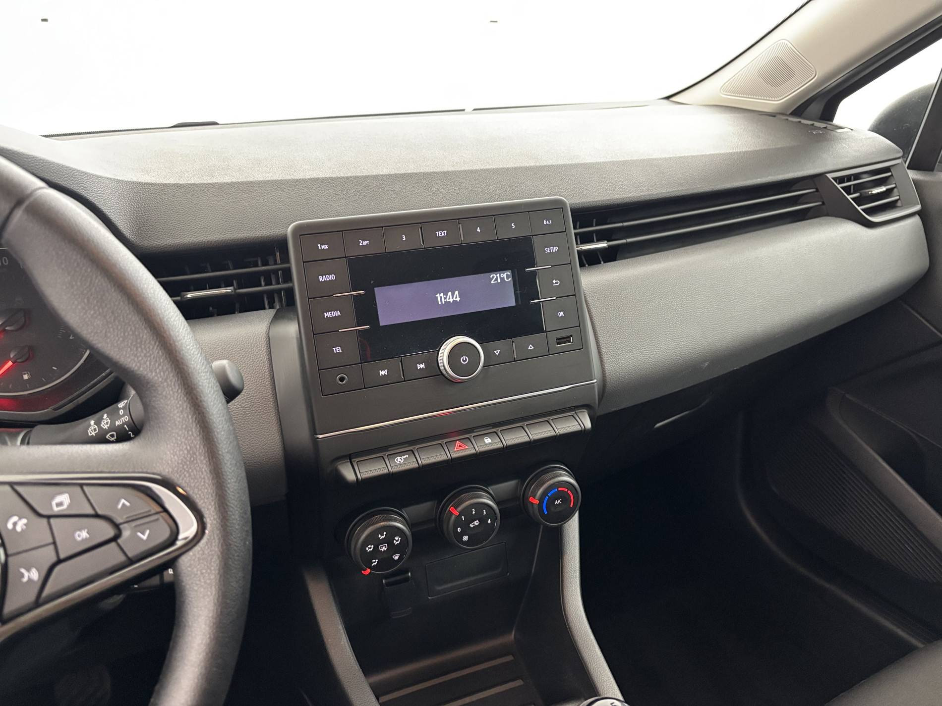 Vente en ligne Renault Clio 5 Clio SCe 65 au prix de 12 590 €