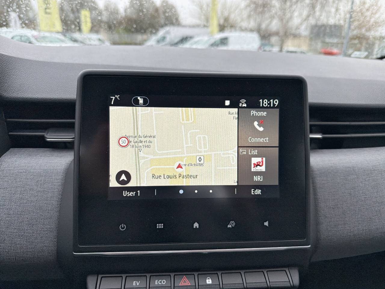 Vente en ligne Renault Clio 5 Clio E-Tech full hybrid 145 ch GSR2 au prix de 20 990 €