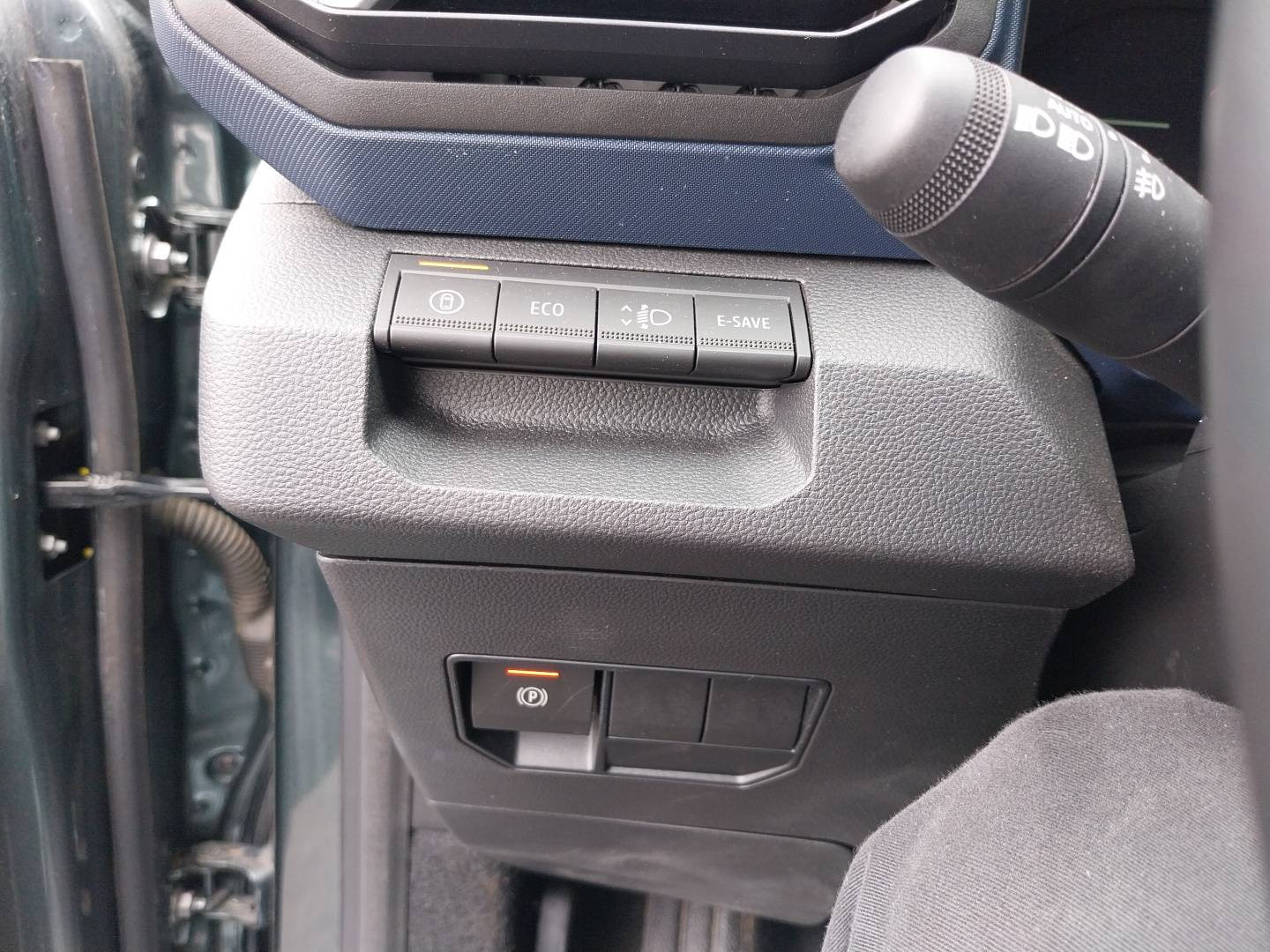Vente en ligne Dacia Duster  Hybrid 140 au prix de 26 590 €