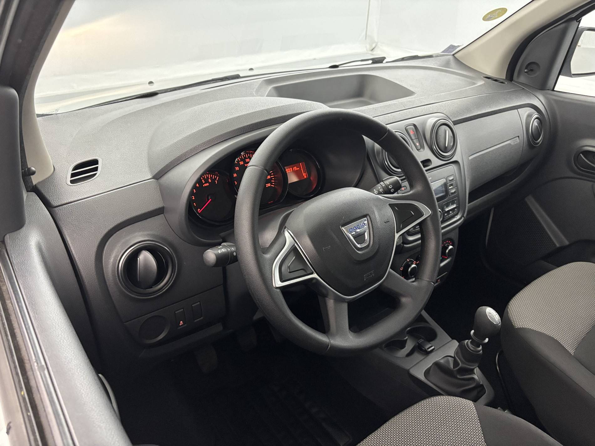 Vente en ligne Dacia Lodgy  Blue dCi 95 7 places au prix de 12 990 €