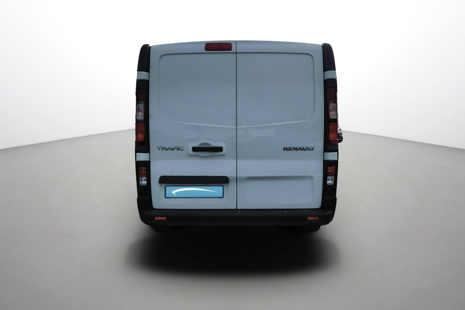 Vente en ligne Renault Trafic 3 Fourgon TRAFIC FGN L2H1 3000 KG BLUE DCI 130 au prix de 22 990 €