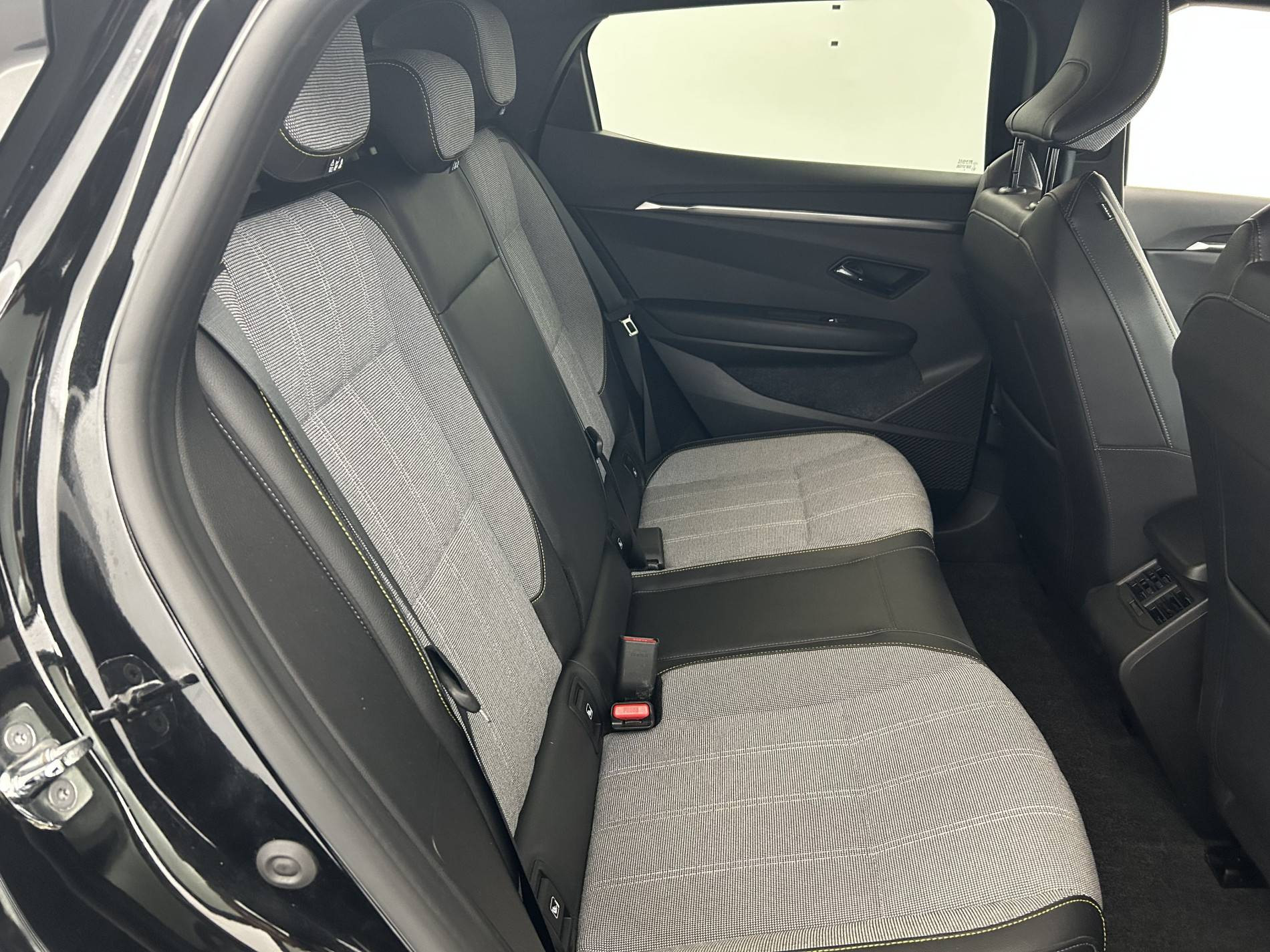 Vente en ligne Renault Megane E-Tech  EV60 220 ch super charge au prix de 22 990 €
