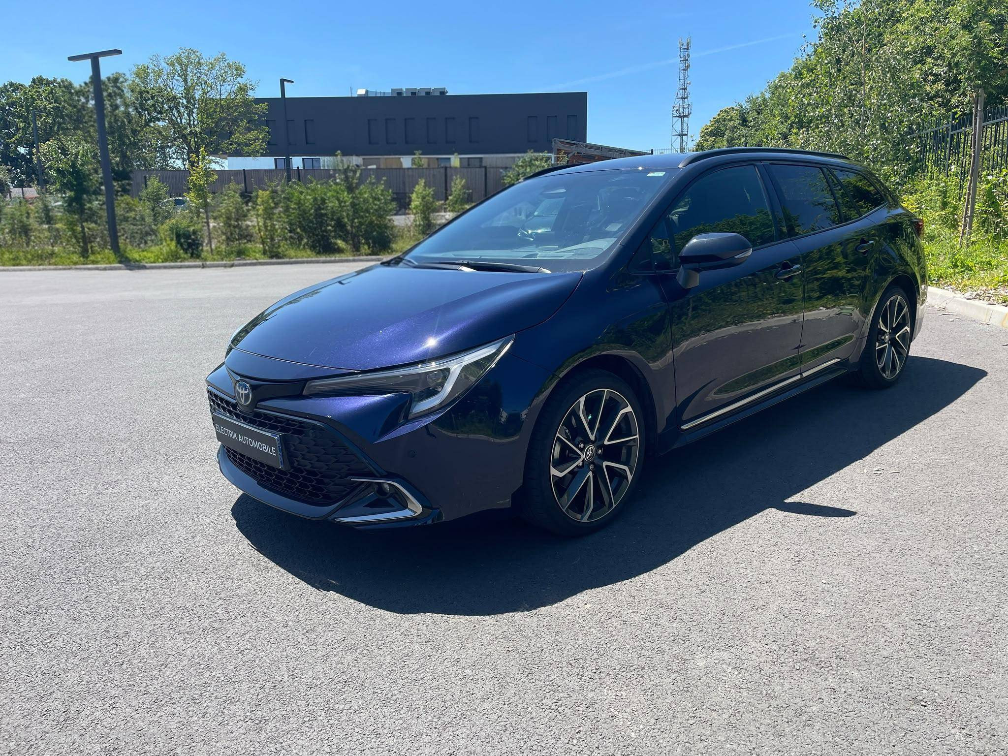 Vente en ligne Toyota Corolla Touring Sports  196ch au prix de 27 990 €