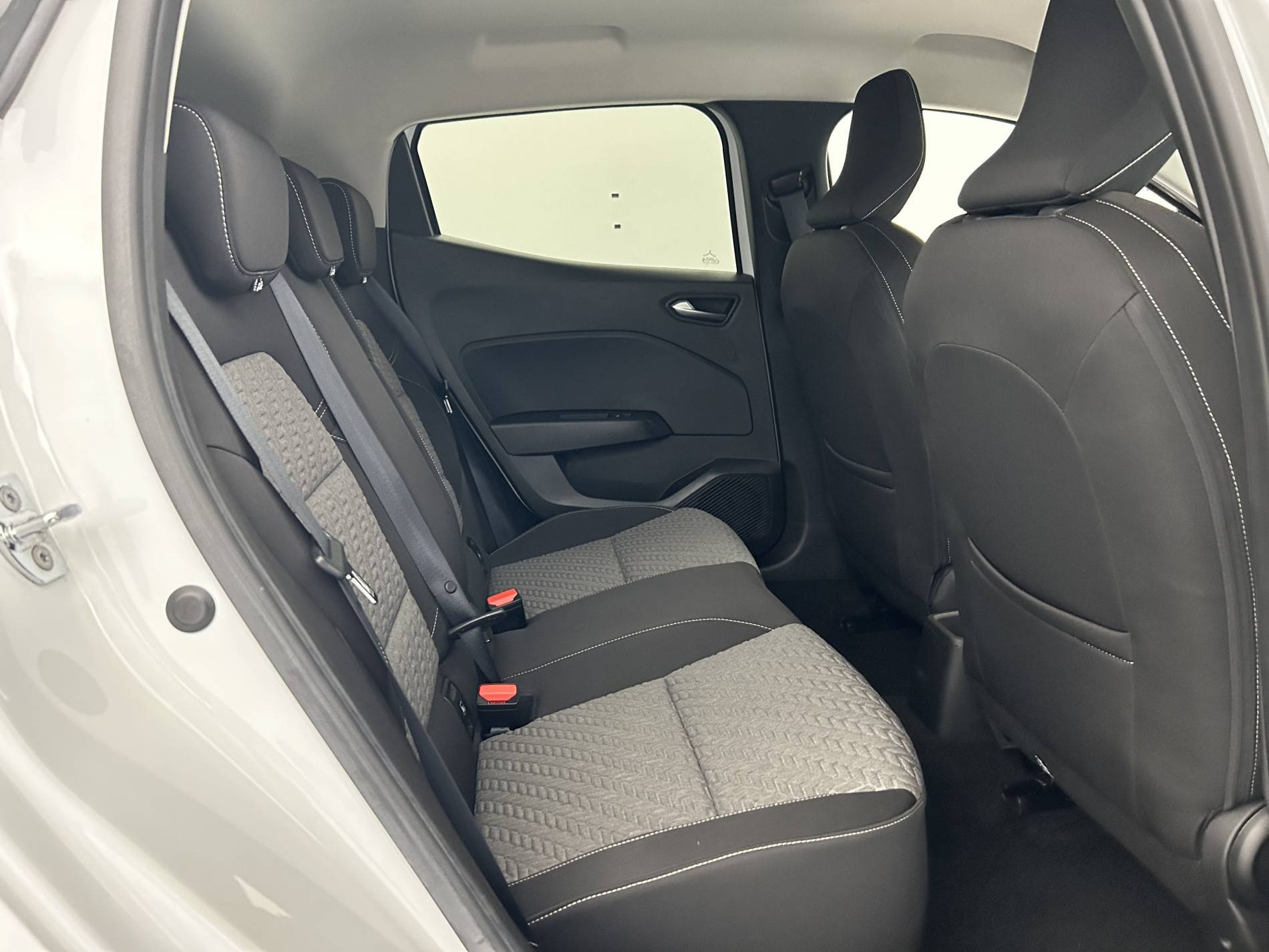 Vente en ligne Renault Clio 5 Clio TCe 90 au prix de 13 490 €