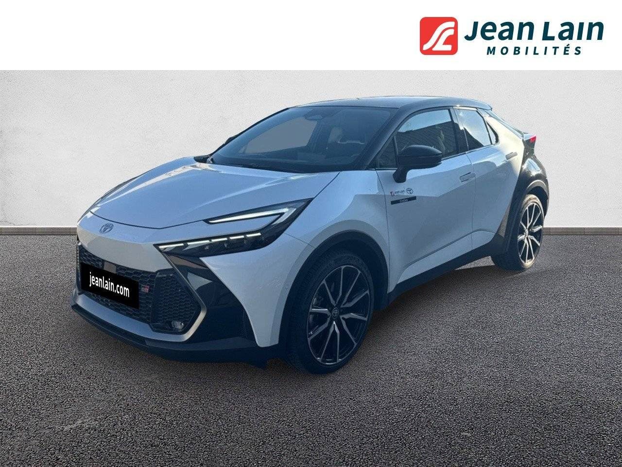 Vente en ligne TOYOTA C-HR C-HR Hybride Rechargeable 225 GR Sport Premiere de 2025 au prix de 43 490 €