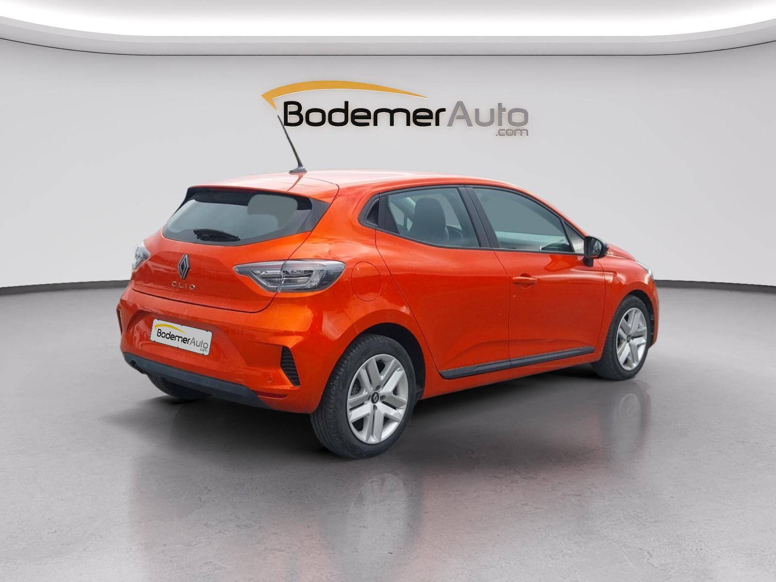 Vente en ligne Renault Clio 5 Clio TCe 90 au prix de 15 290 €