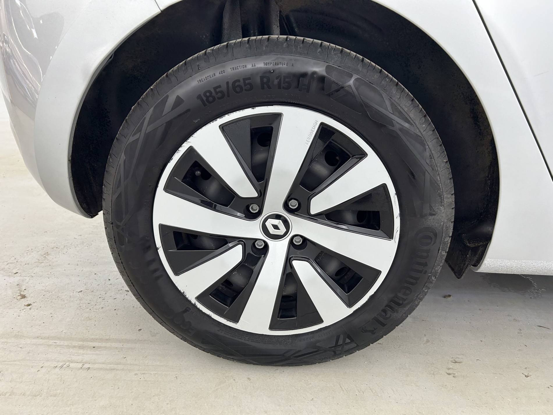 Vente en ligne Renault Clio 5 Clio TCe 90 au prix de 13 500 €