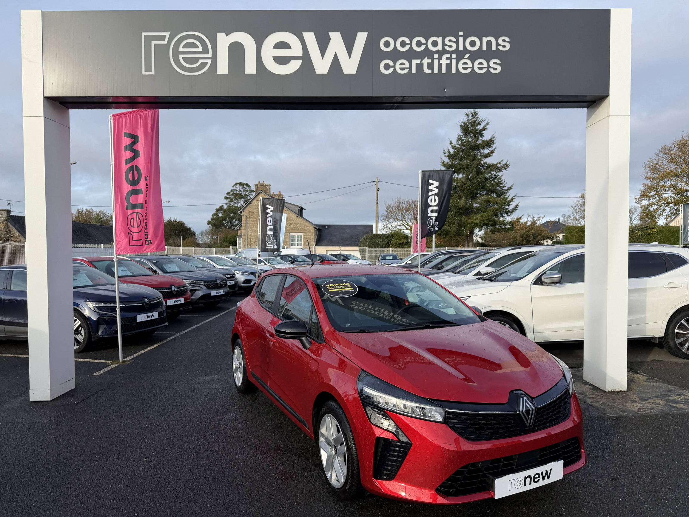 Renault Clio 5 Clio E-Tech full hybrid 145 ch GSR2 occasion de 2025 en vente à Lannion