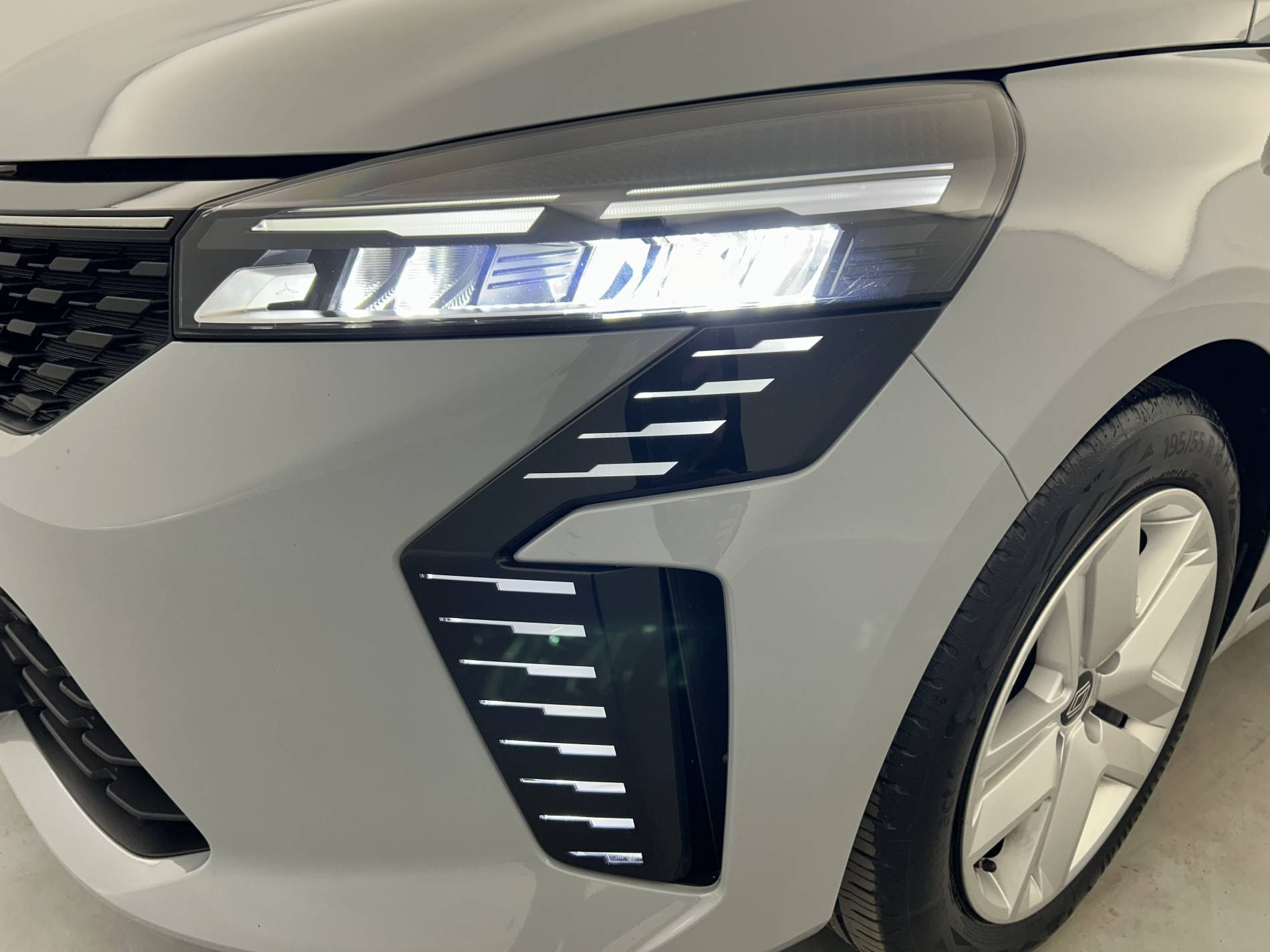 Vente en ligne Renault Clio 5 Clio TCe 90 au prix de 15 990 €