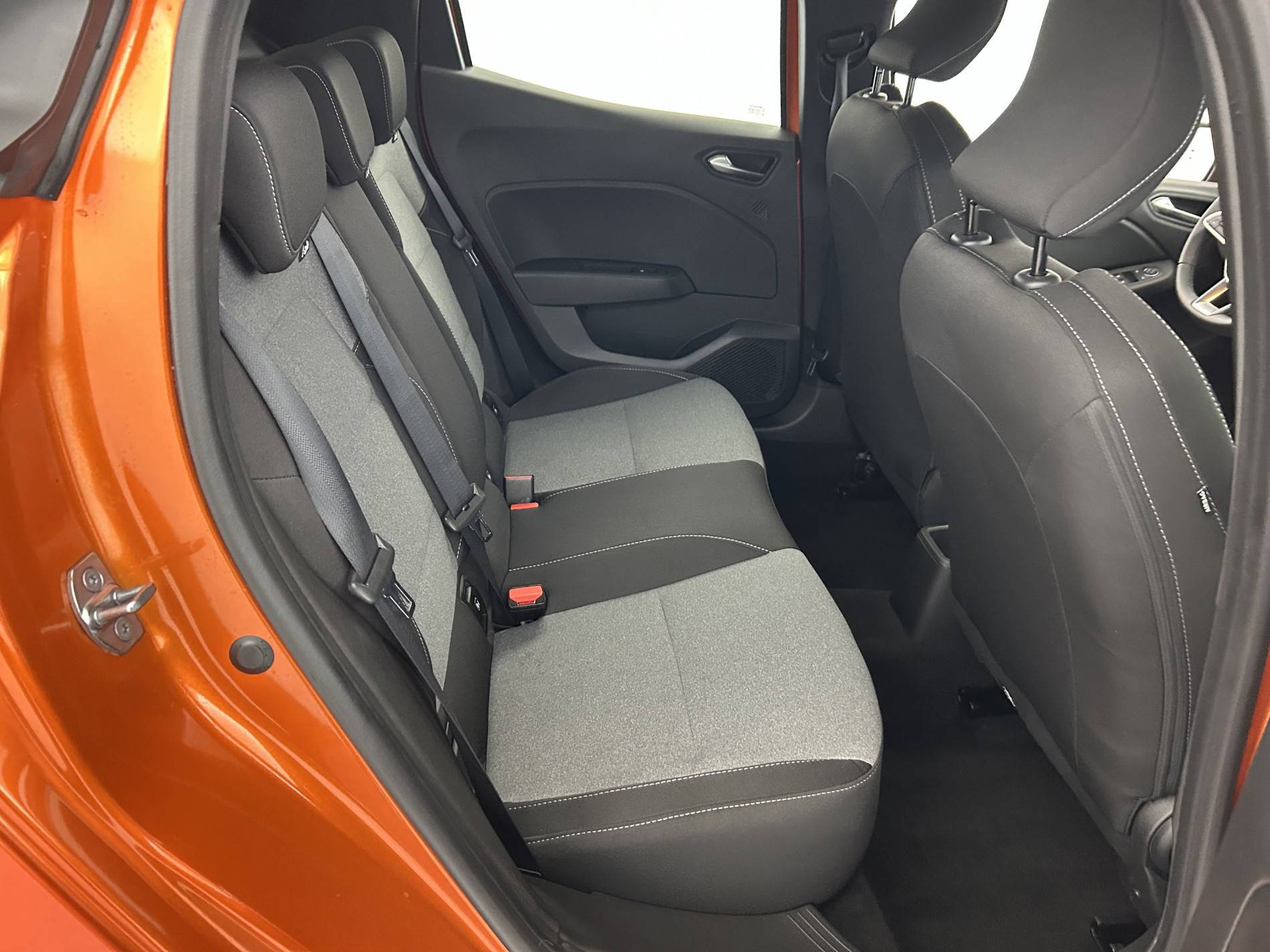 Vente en ligne Renault Clio 5 Clio Eco-G 100 ch GSR2 au prix de 16 290 €