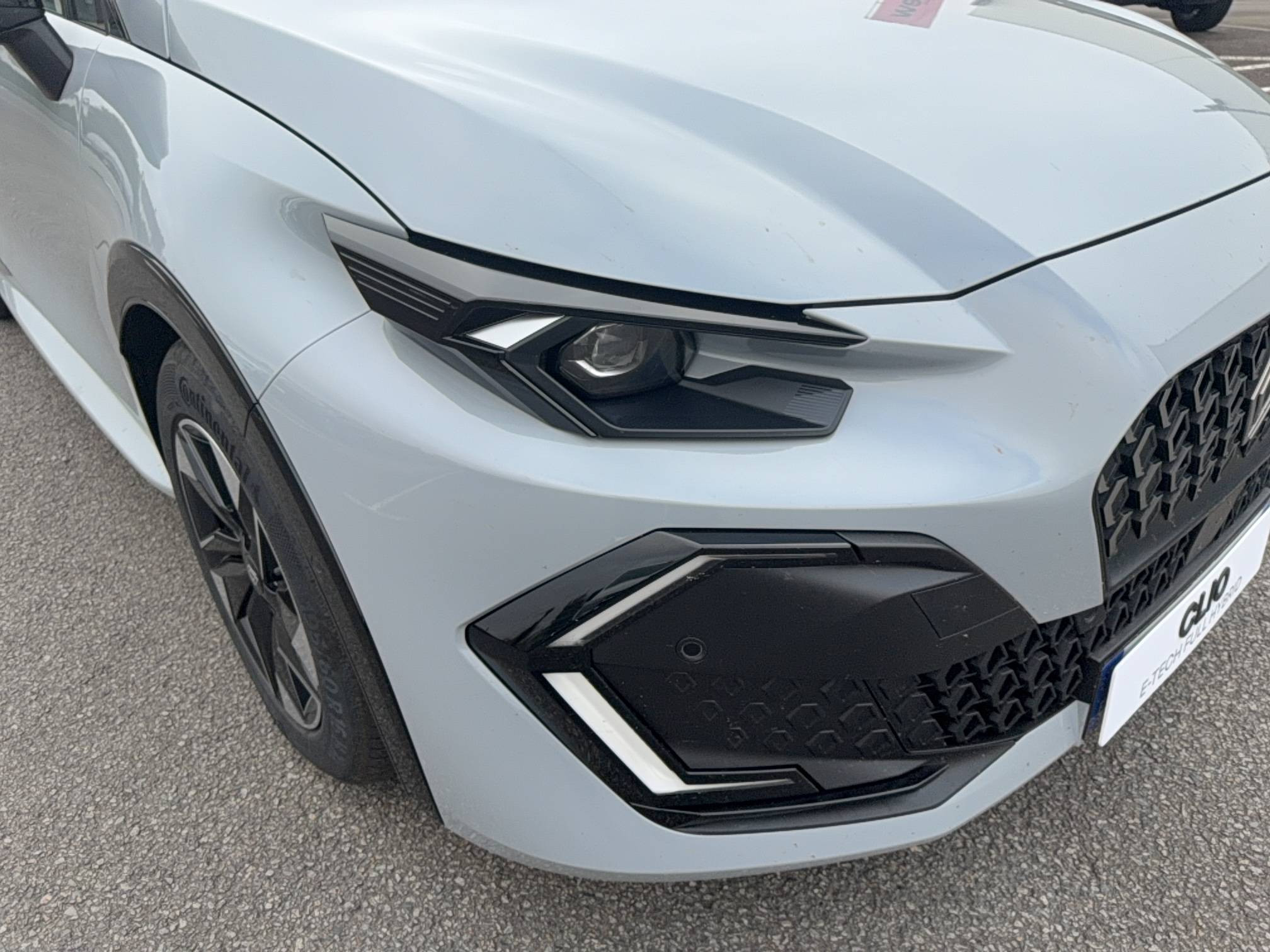 Vente en ligne Renault Clio 6 Clio E-Tech full hybrid 160 ch au prix de 25 990 €