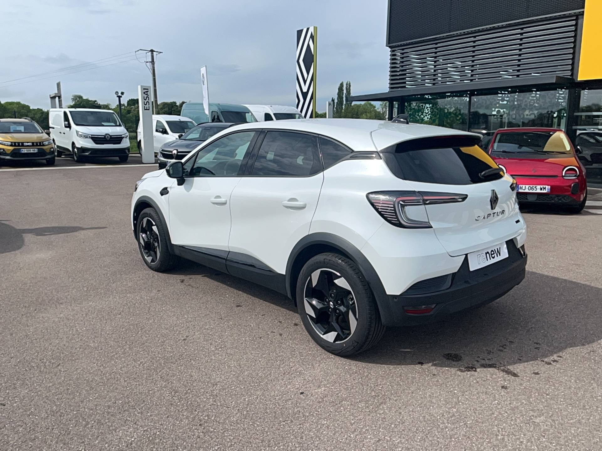 Vente en ligne Renault Captur  E-Tech full hybrid 145 ch au prix de 24 491 €