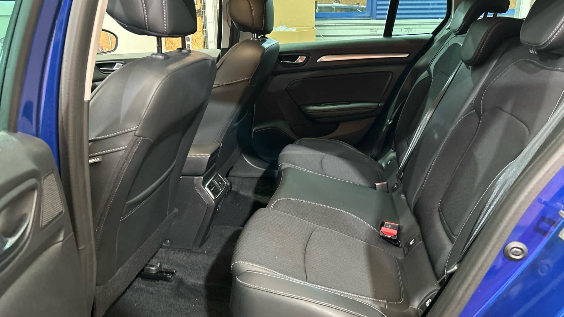 Vente en ligne Renault Megane 4 Estate  TCe 140 EDC au prix de 18 490 €