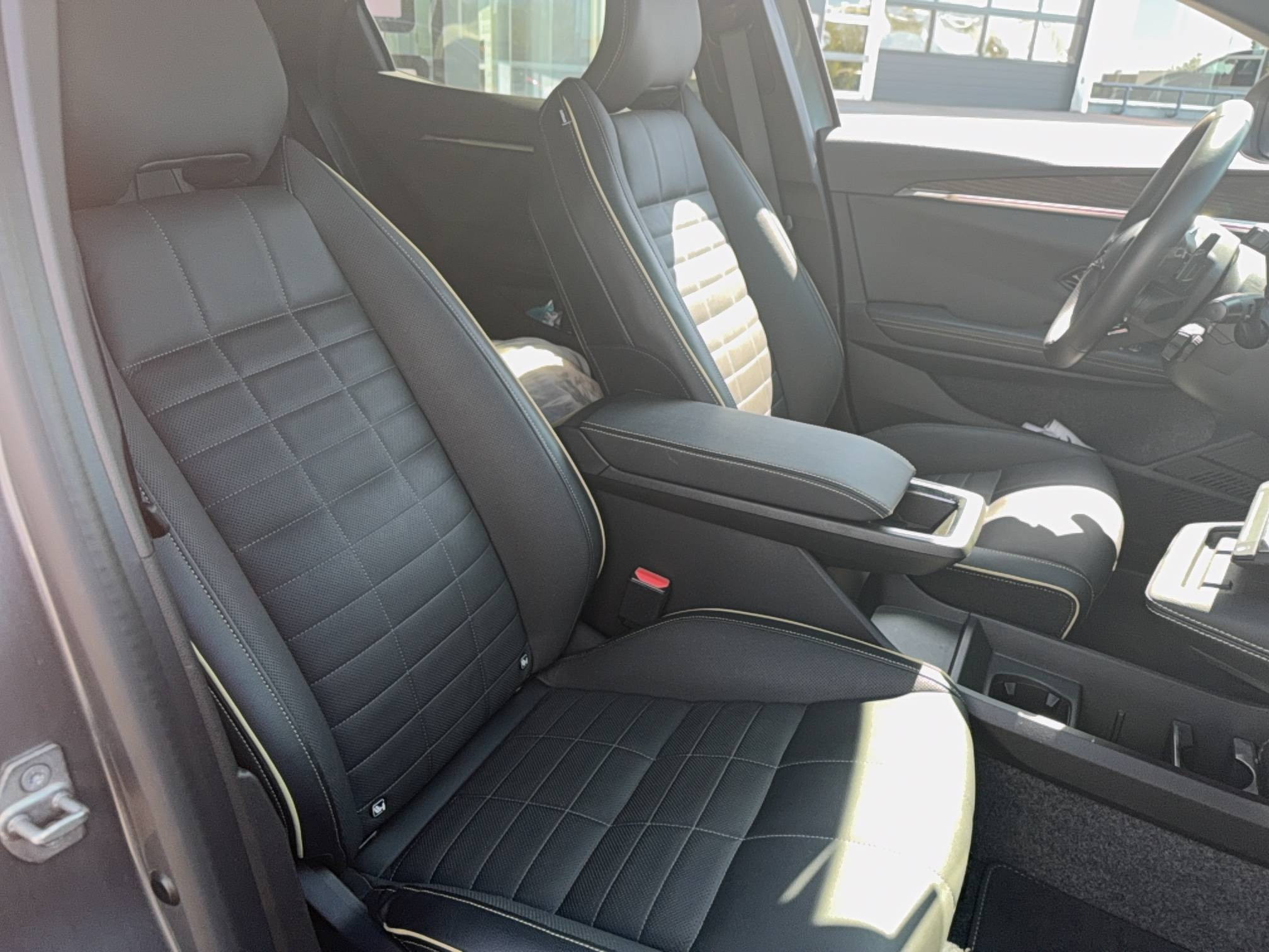 Vente en ligne Renault Megane E-Tech  EV60 220 ch super charge au prix de 28 990 €