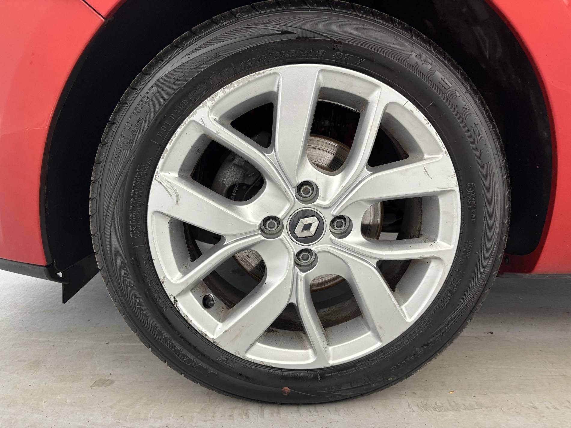 Vente en ligne Renault Clio 4 Clio TCe 90 E6C au prix de 11 790 €