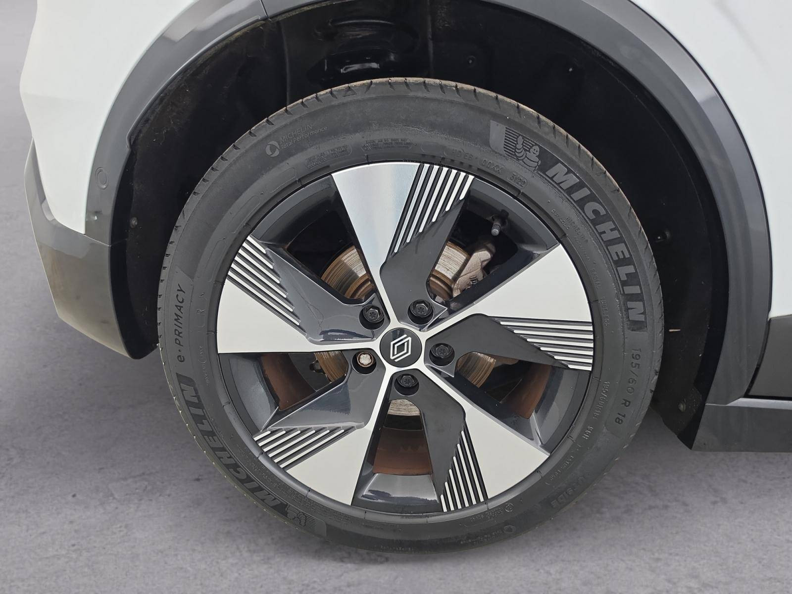 Vente en ligne Renault Megane E-Tech  EV40 130ch standard charge au prix de 21 500 €