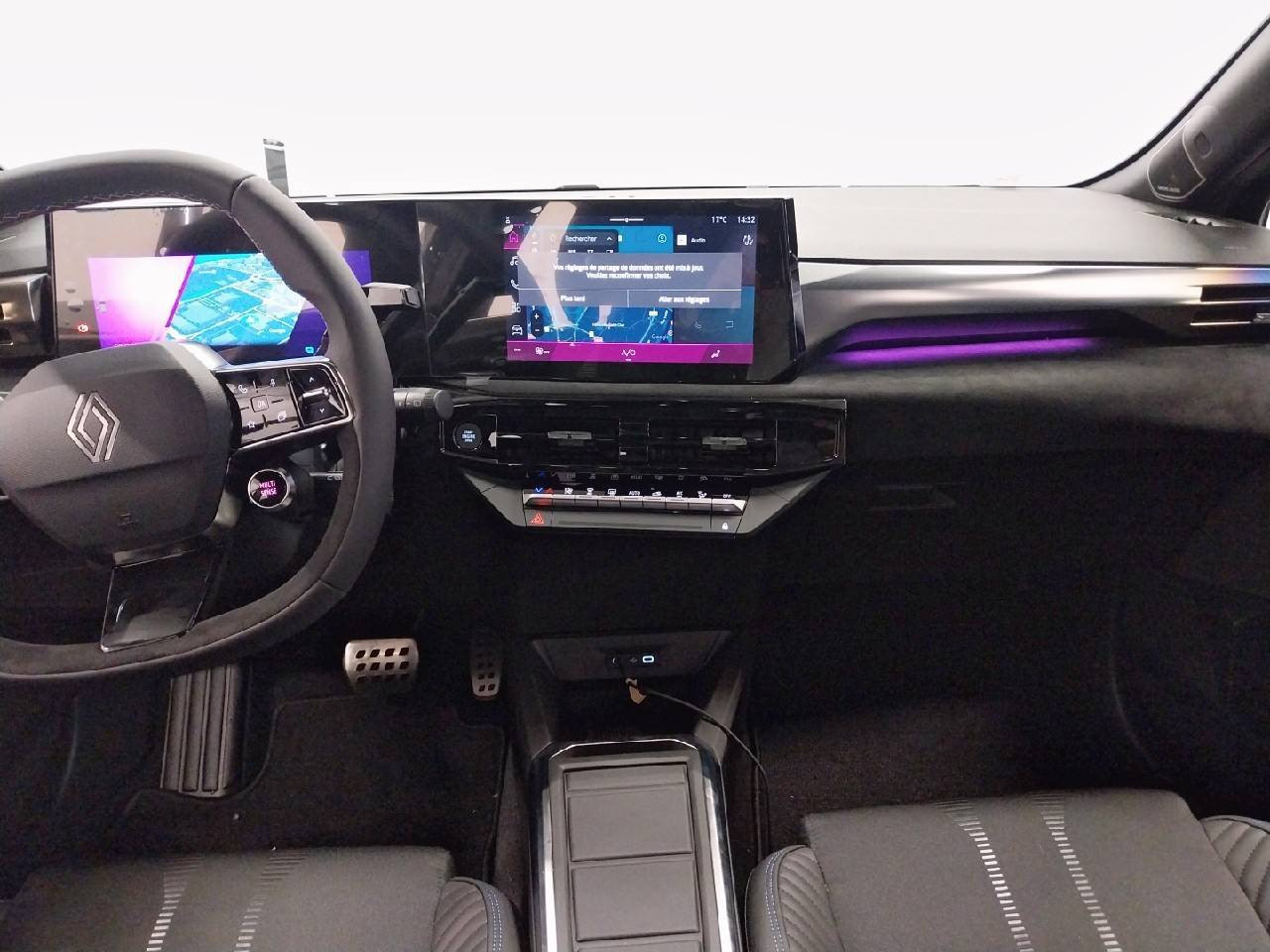 Vente en ligne Renault Clio 6 Clio E-Tech full hybrid 160 ch au prix de 50 000 €