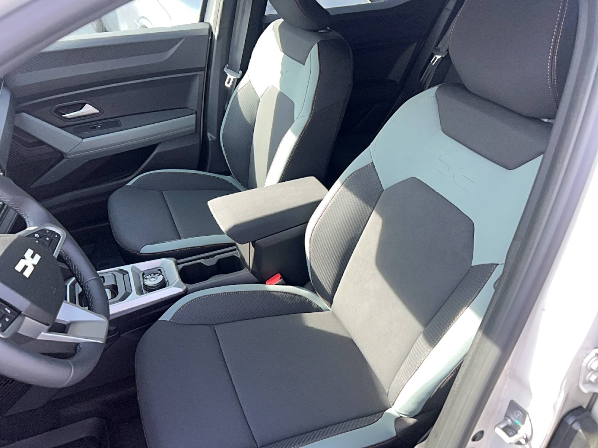 Vente en ligne Dacia Duster  Hybrid-G 150 4x4 au prix de 32 600 €