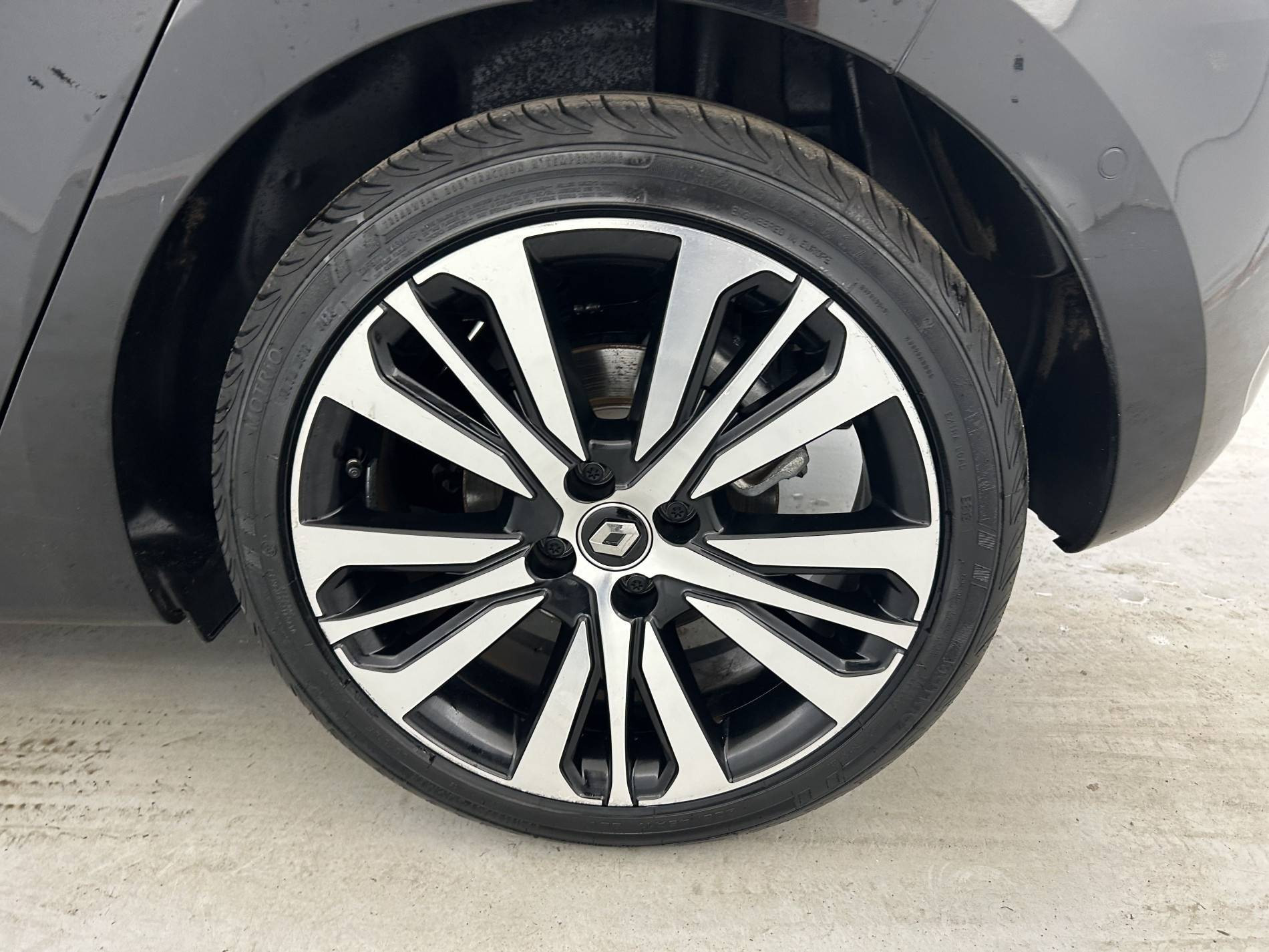 Vente en ligne Renault Clio 5 Clio E-Tech 140 - 21N au prix de 18 790 €