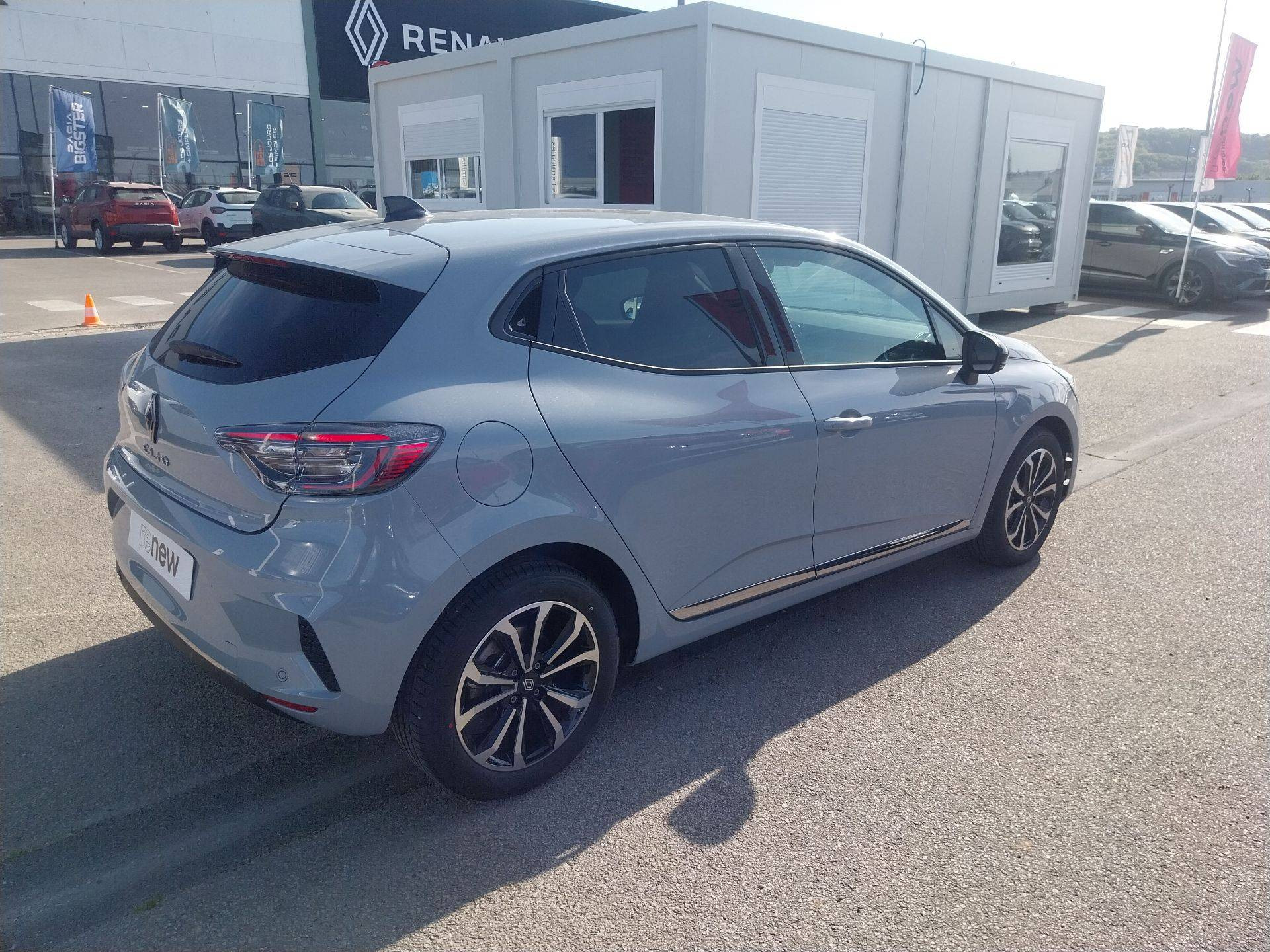 Vente en ligne Renault Clio 5 Clio Eco-G 100 ch GSR2 au prix de 17 990 €