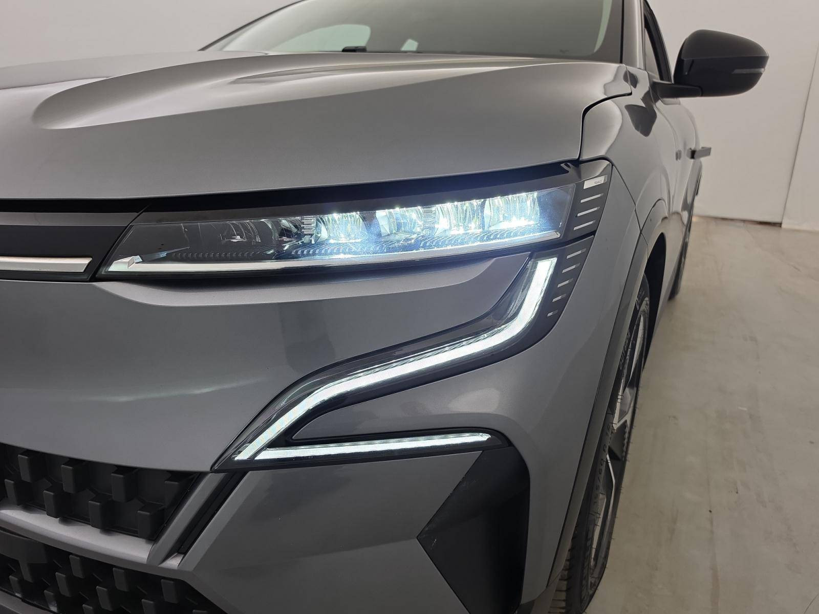 Vente en ligne Renault Megane E-Tech  EV60 220 ch super charge au prix de 24 499 €