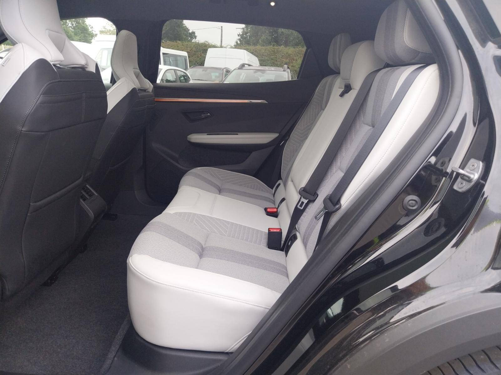 Vente en ligne Renault Scenic E-Tech Scenic E-Tech électrique 220 ch grande autonomie au prix de 43 990 €