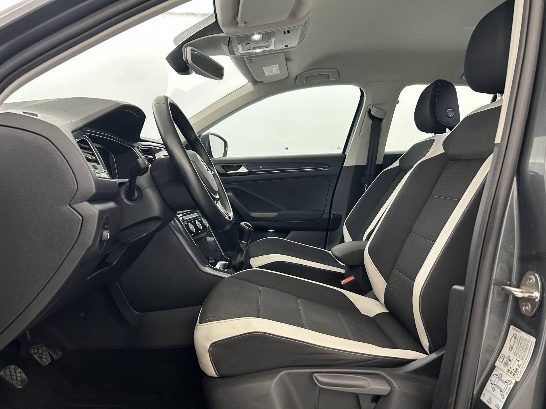 Vente en ligne Volkswagen T-Roc  1.5 TSI 150 EVO Start/Stop BVM6 au prix de 15 990 €