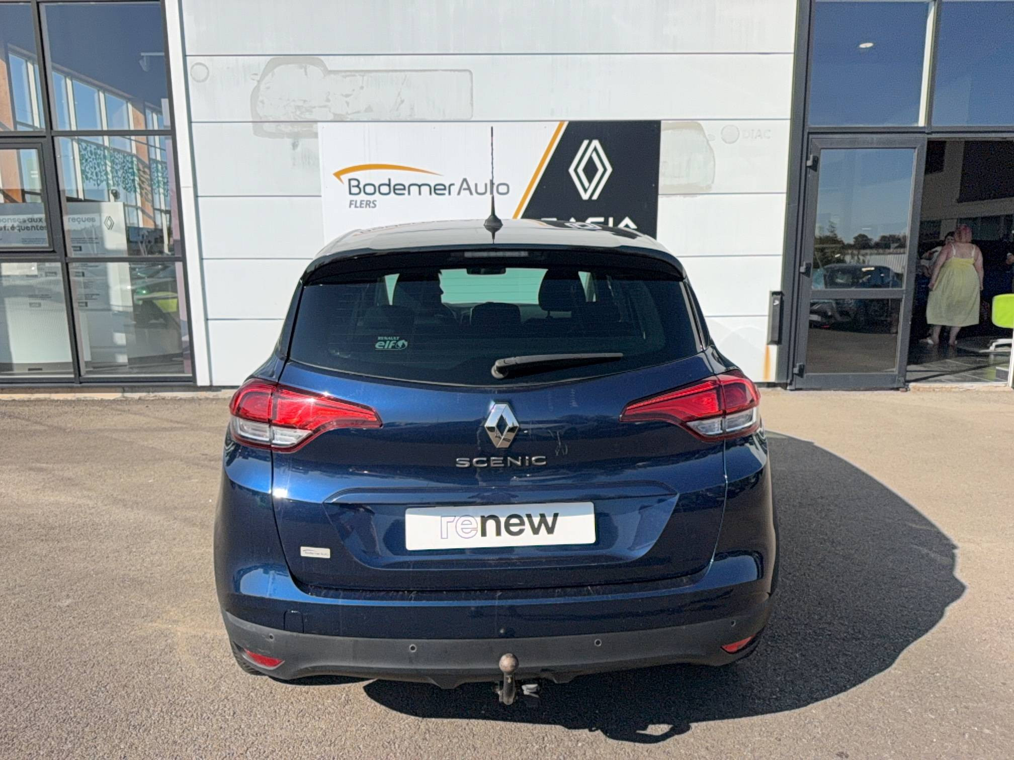 Vente en ligne Renault Scenic 4 Scenic Blue dCi 120 au prix de 14 490 €