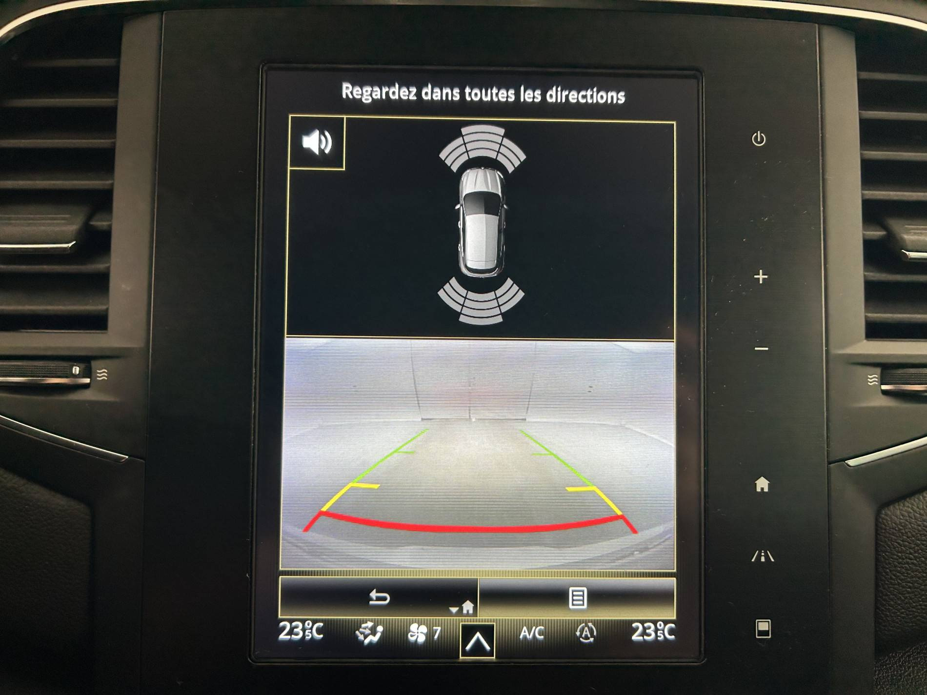 Vente en ligne Renault Megane 4 Mégane IV Berline Blue dCi 115 EDC au prix de 16 390 €
