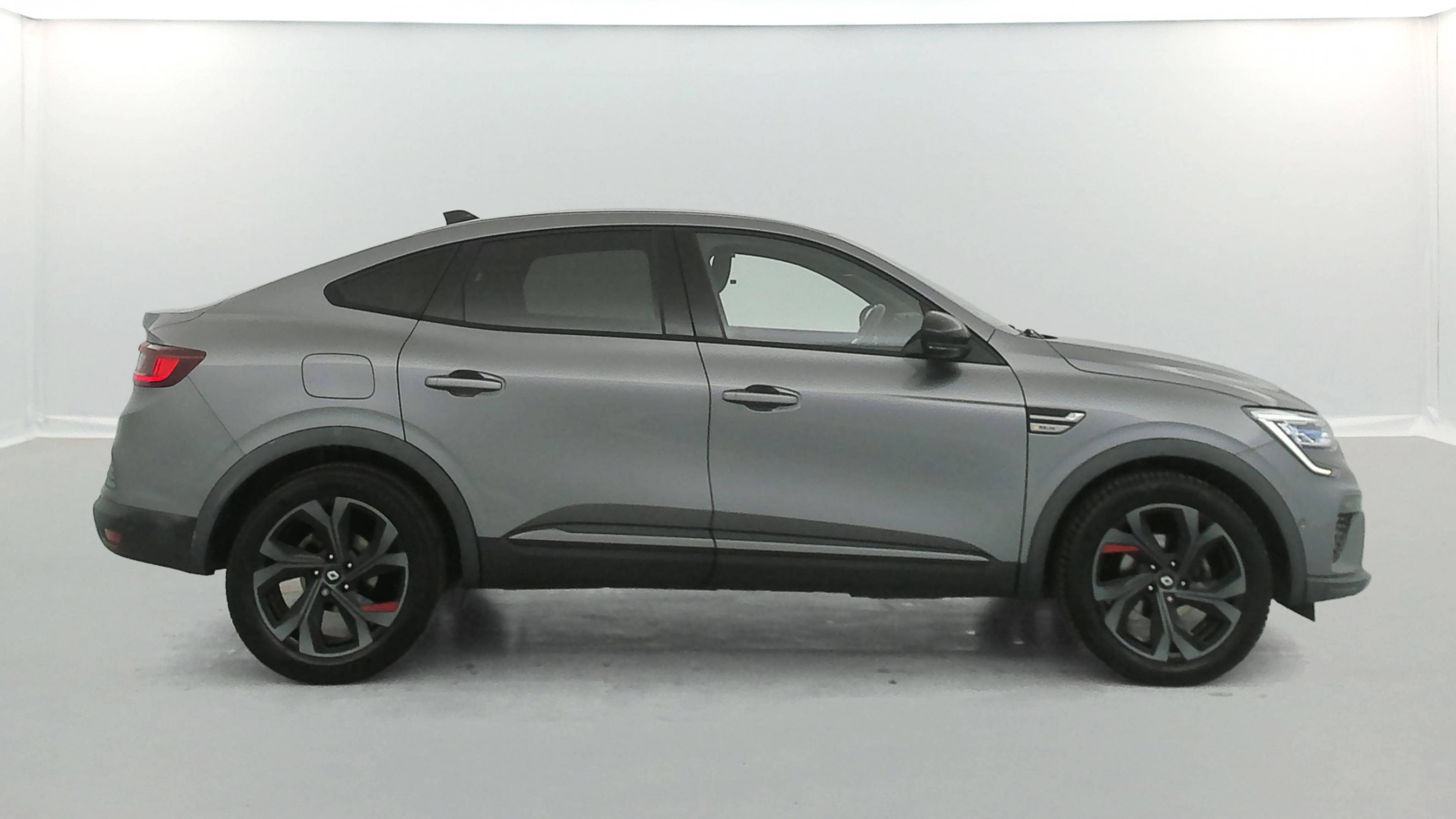 Vente en ligne Renault Arkana  TCe 140 EDC FAP - 21B au prix de 18 790 €