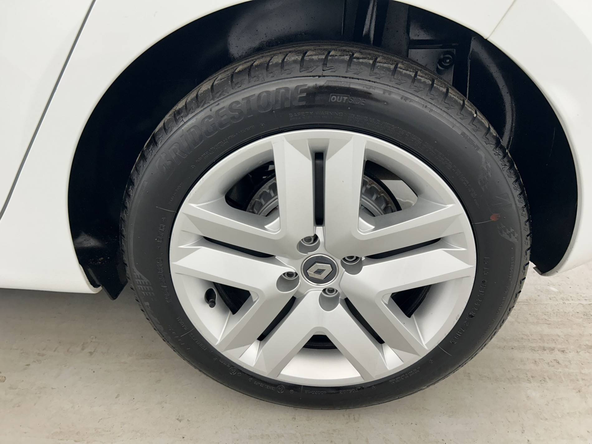 Vente en ligne Renault Clio 5 Clio Blue dCi 100 - 21N au prix de 14 490 €