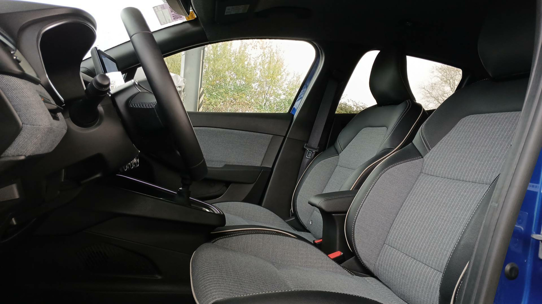 Vente en ligne Renault Clio 5 Clio Eco-G 100 ch GSR2 au prix de 17 699 €