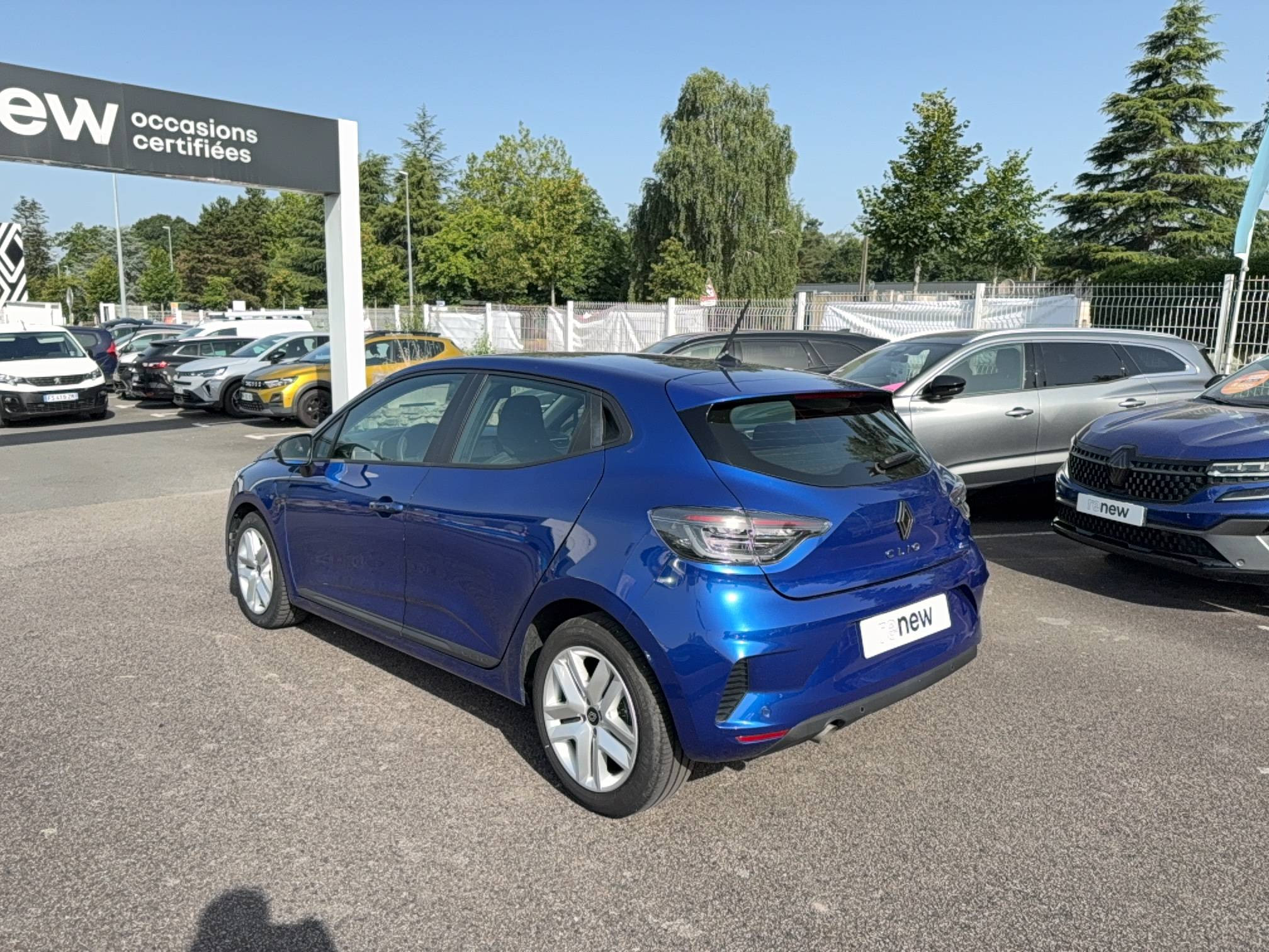 Vente en ligne Renault Clio 5 Clio TCe 90 au prix de 13 990 €